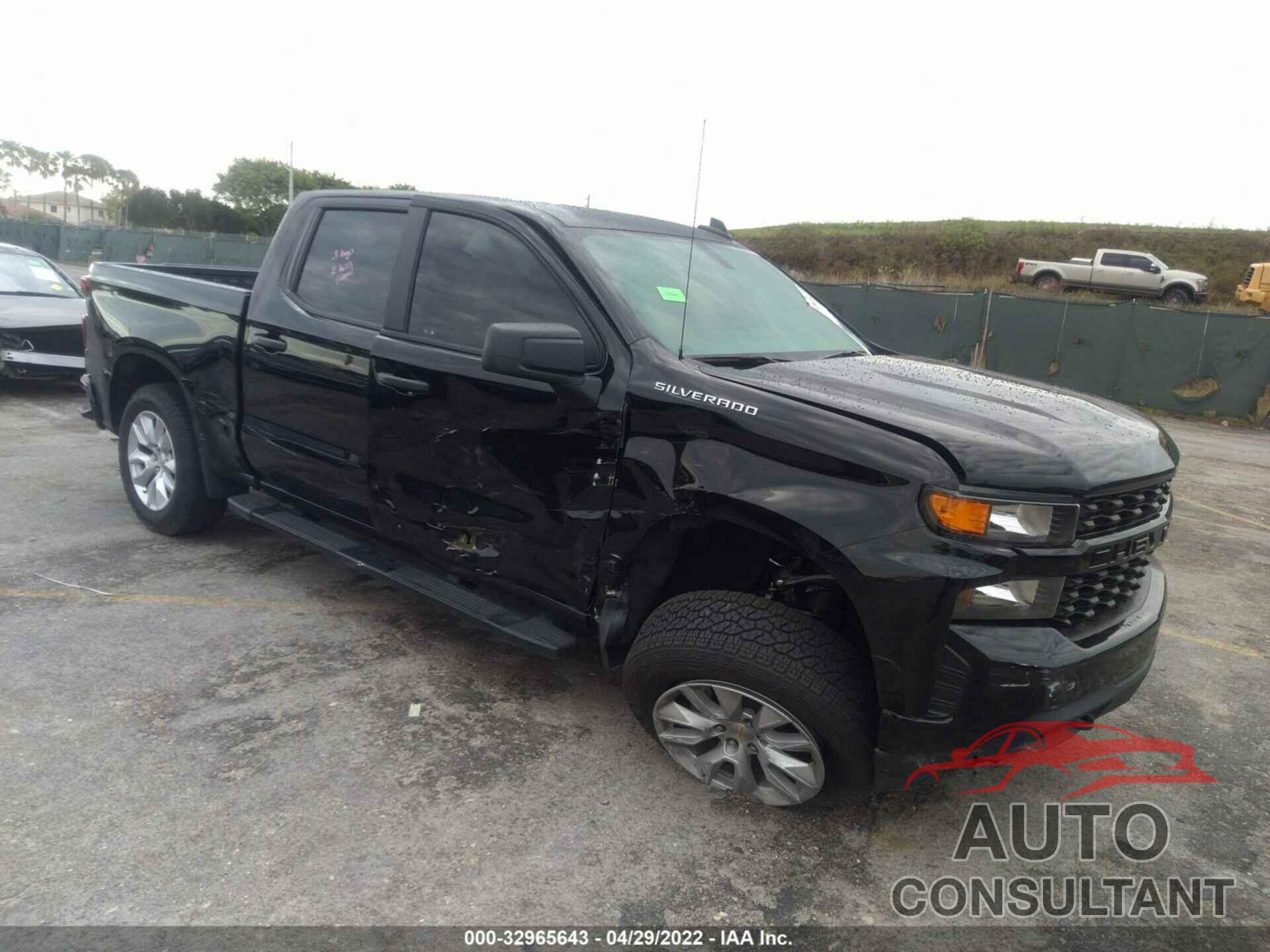 CHEVROLET SILVERADO 1500 2021 - 1GCPWBEK0MZ359451