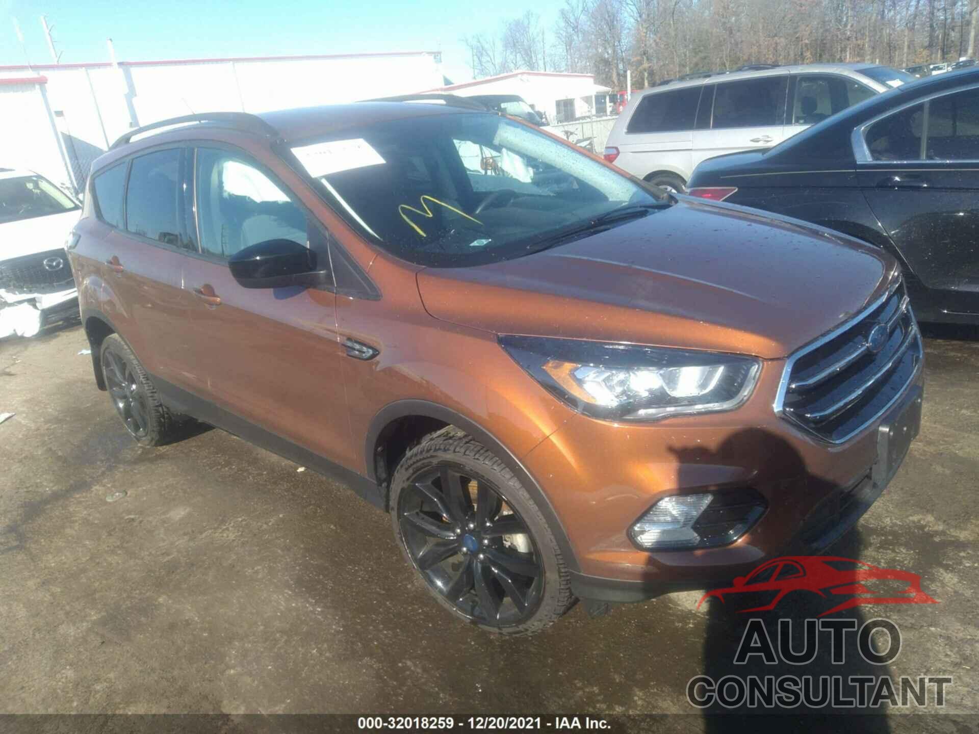 FORD ESCAPE 2017 - 1FMCU9G9XHUE30922