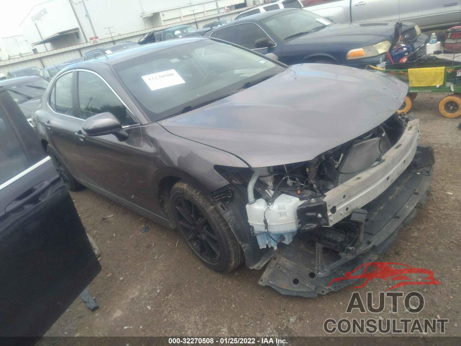 TOYOTA CAMRY 2018 - 4T1B11HK9JU593526