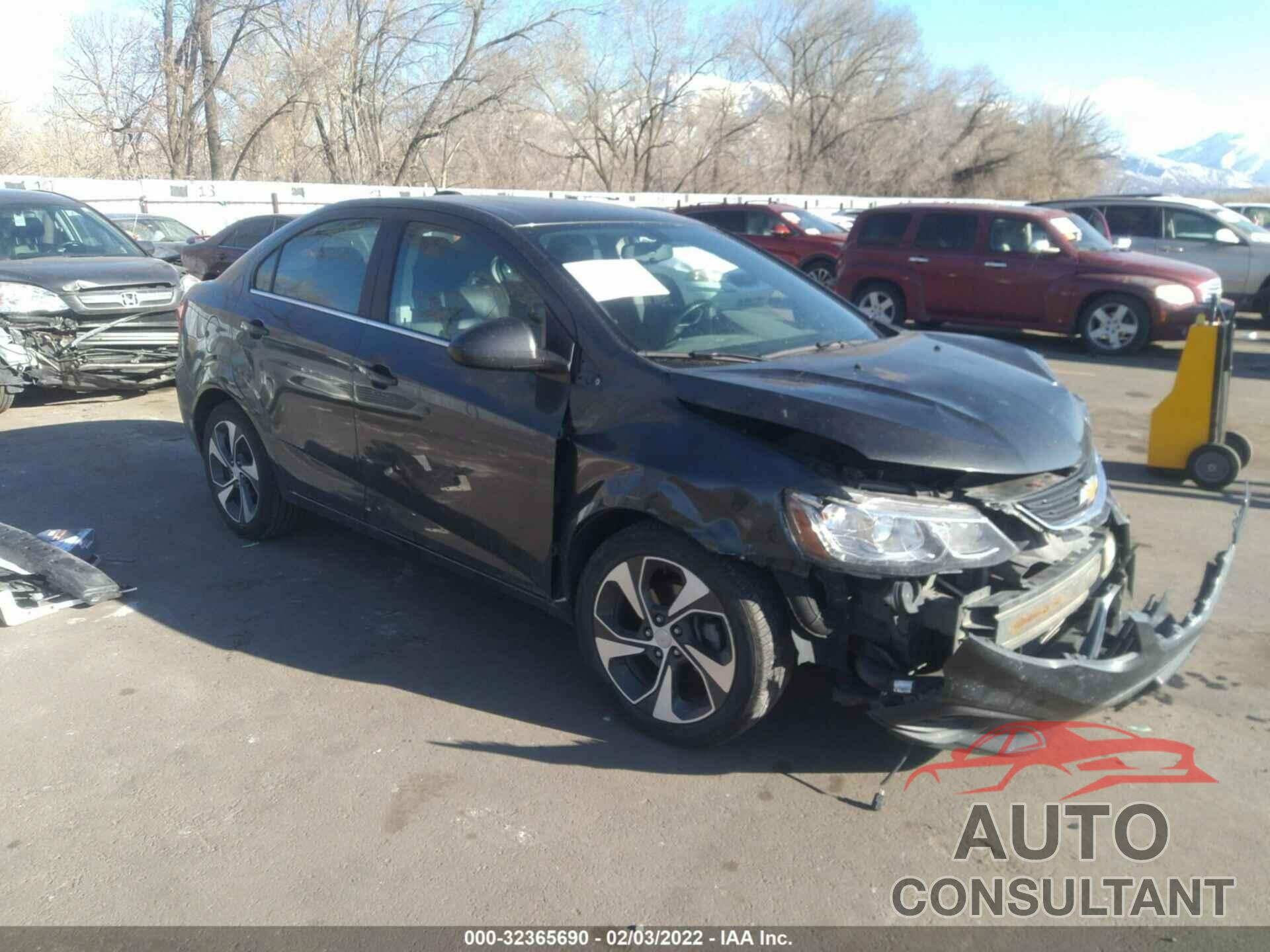 CHEVROLET SONIC 2017 - 1G1JF5SB3H4124095