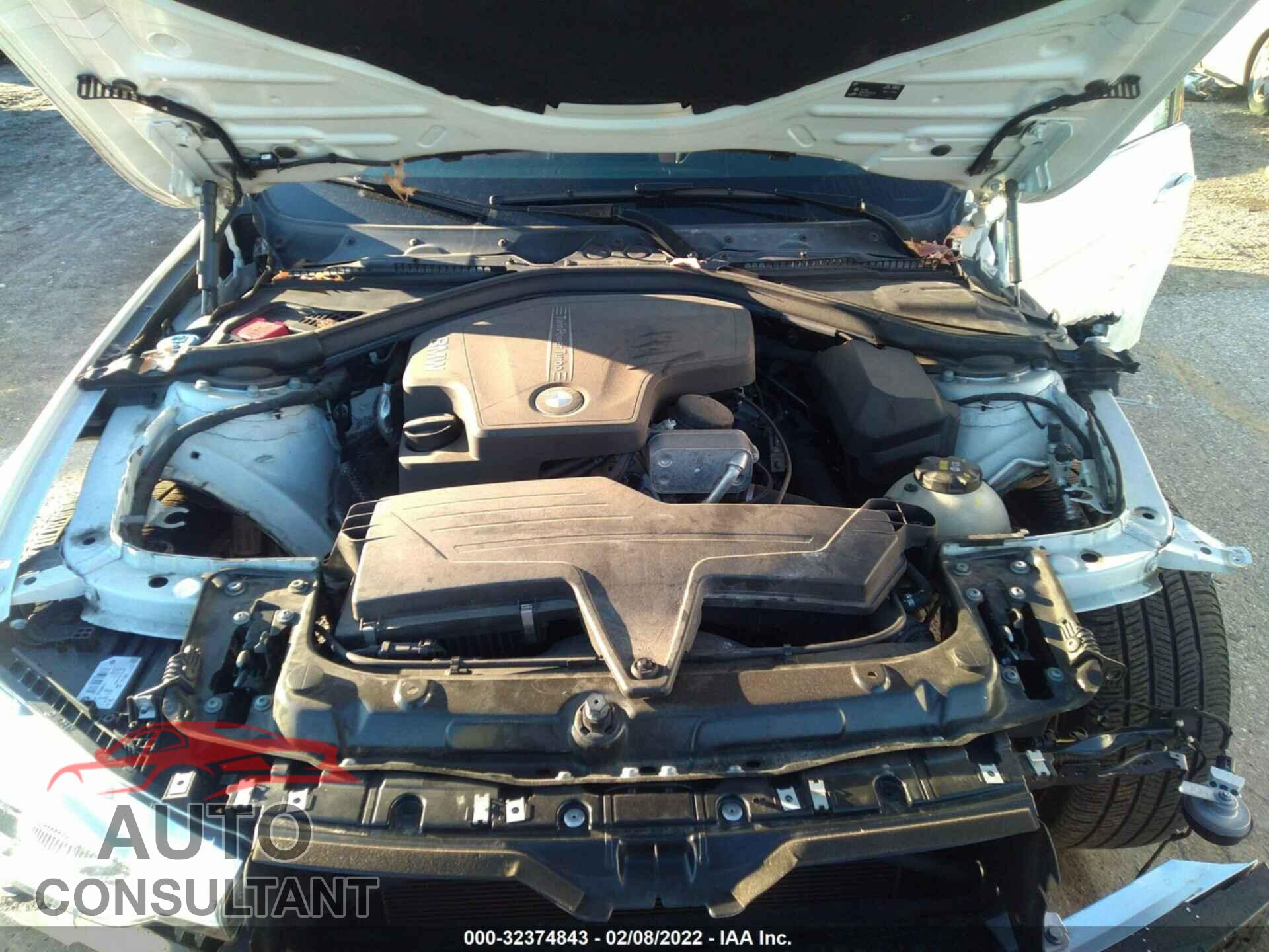 BMW 3 SERIES 2016 - WBA8E3G52GNU04483