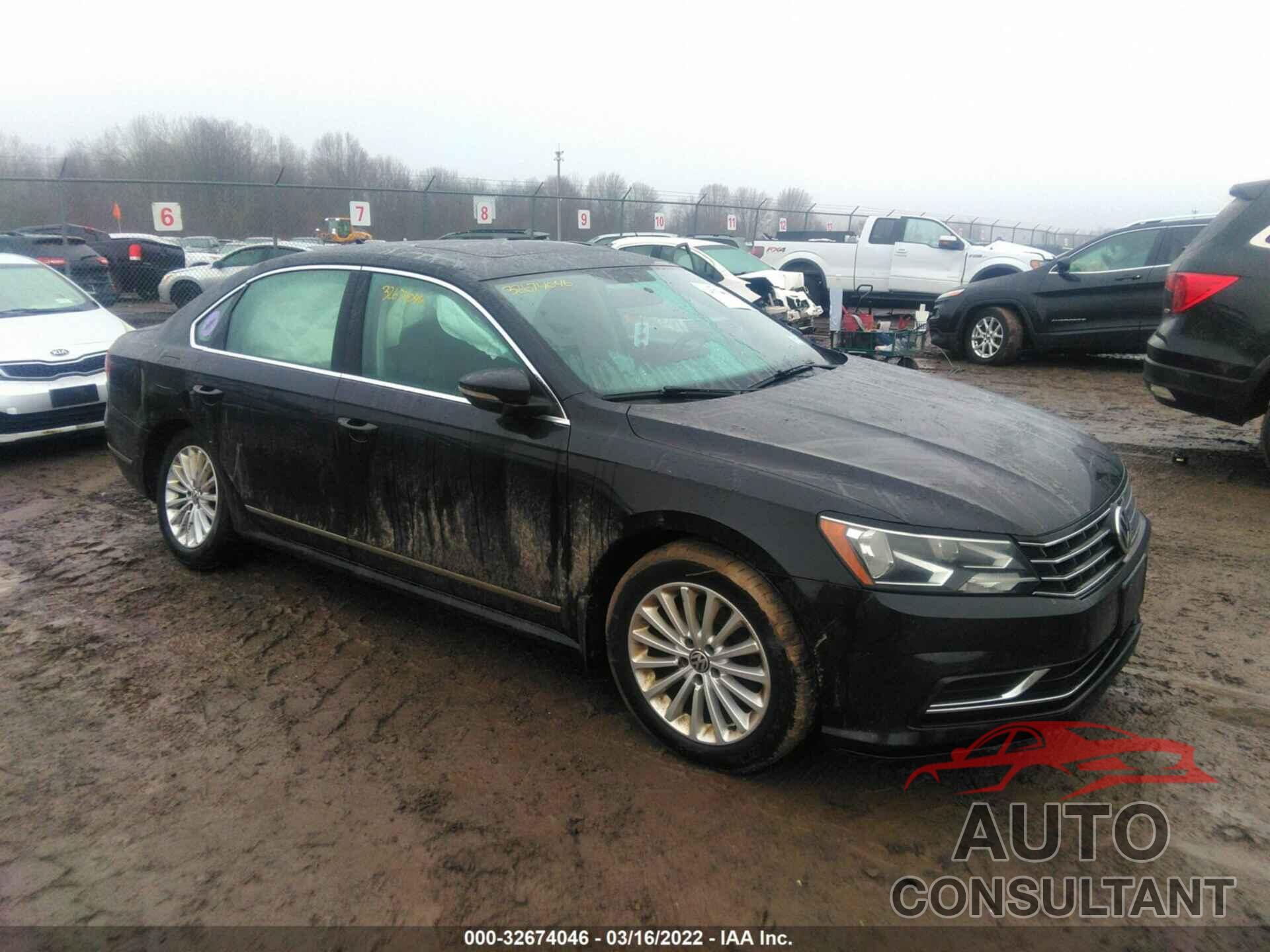 VOLKSWAGEN PASSAT 2017 - 1VWBT7A38HC013216