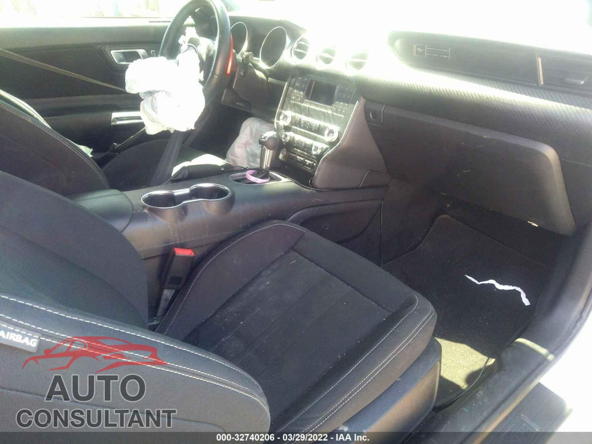 FORD MUSTANG 2020 - 1FA6P8TH0L5153352