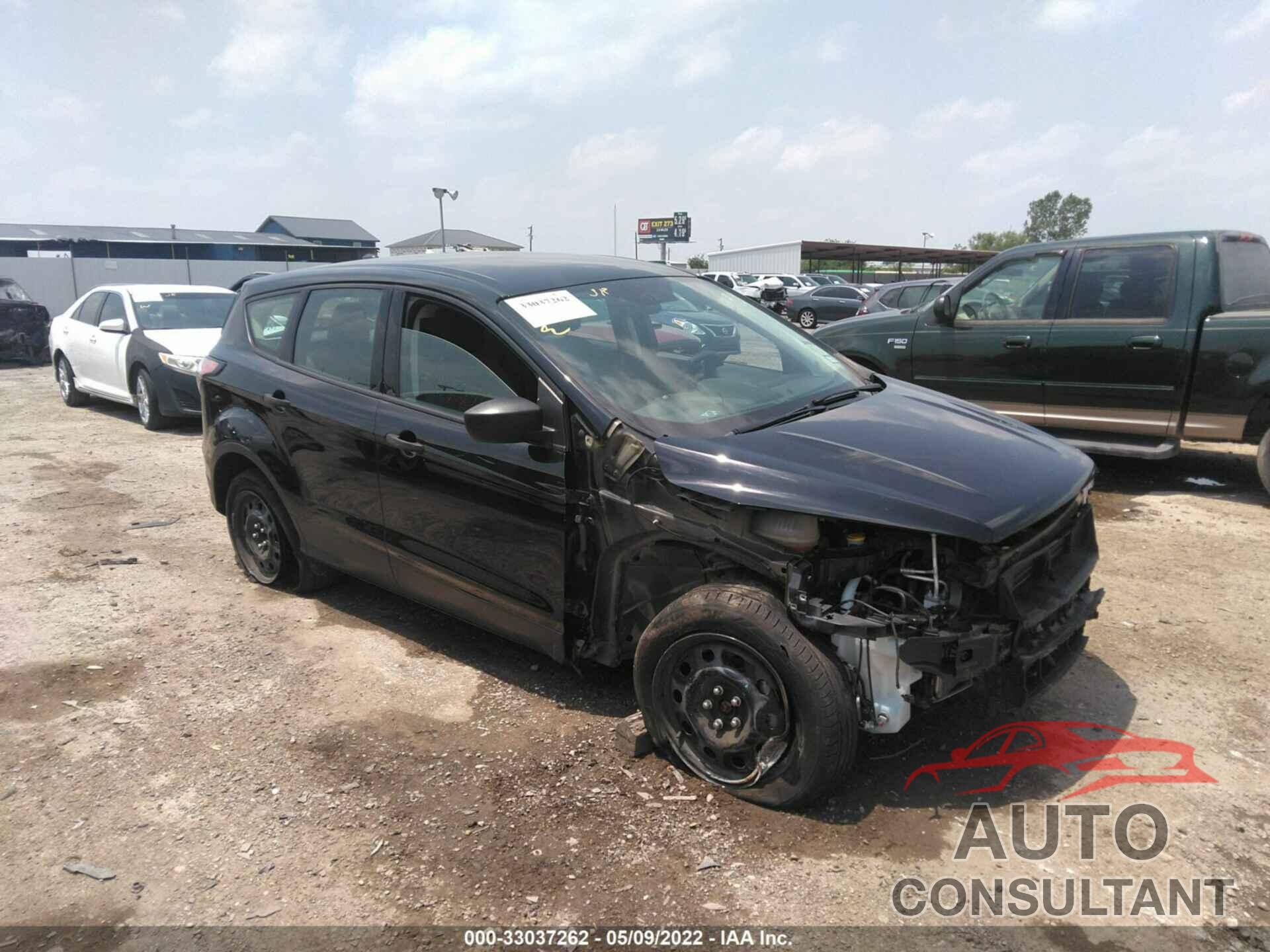 FORD ESCAPE 2017 - 1FMCU0F74HUC33899