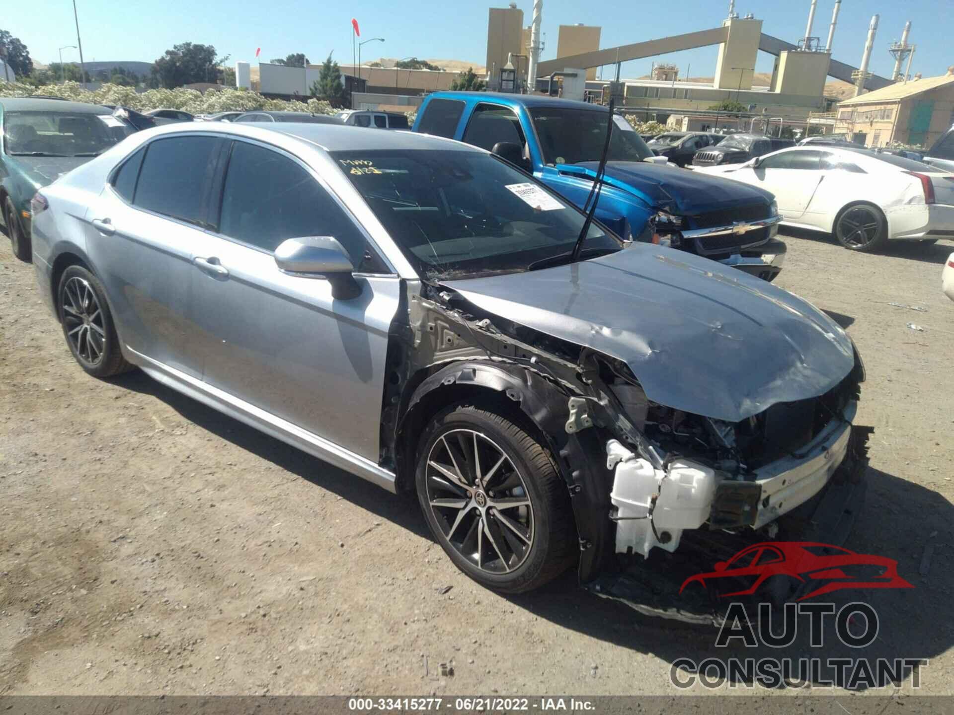 TOYOTA CAMRY 2021 - 4T1K31AK1MU569097