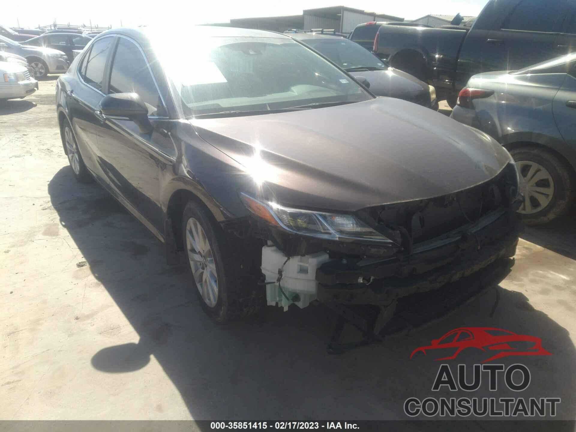 TOYOTA CAMRY 2018 - 4T1B11HK2JU061051