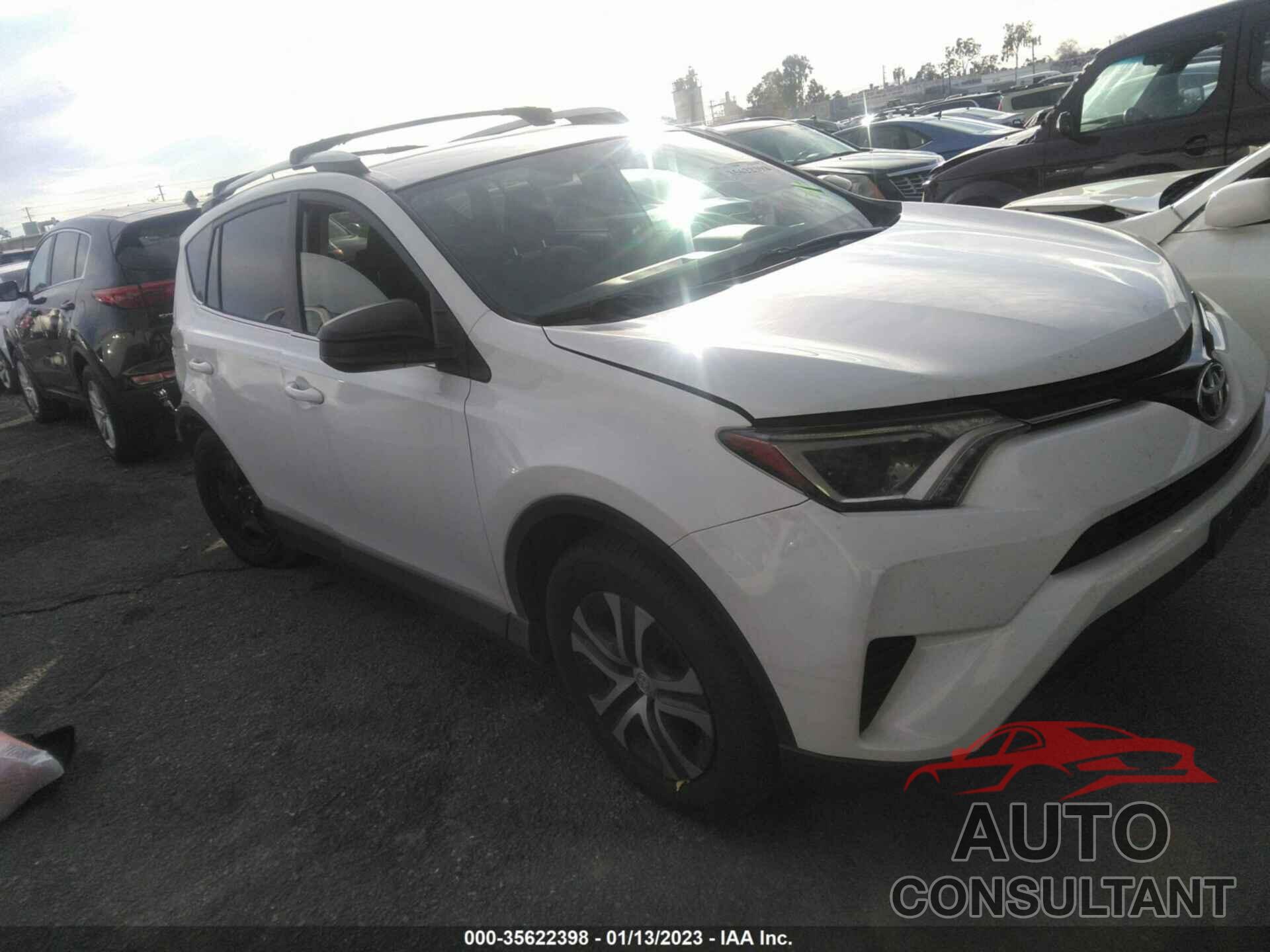TOYOTA RAV4 2016 - JTMZFREV5GJ071097