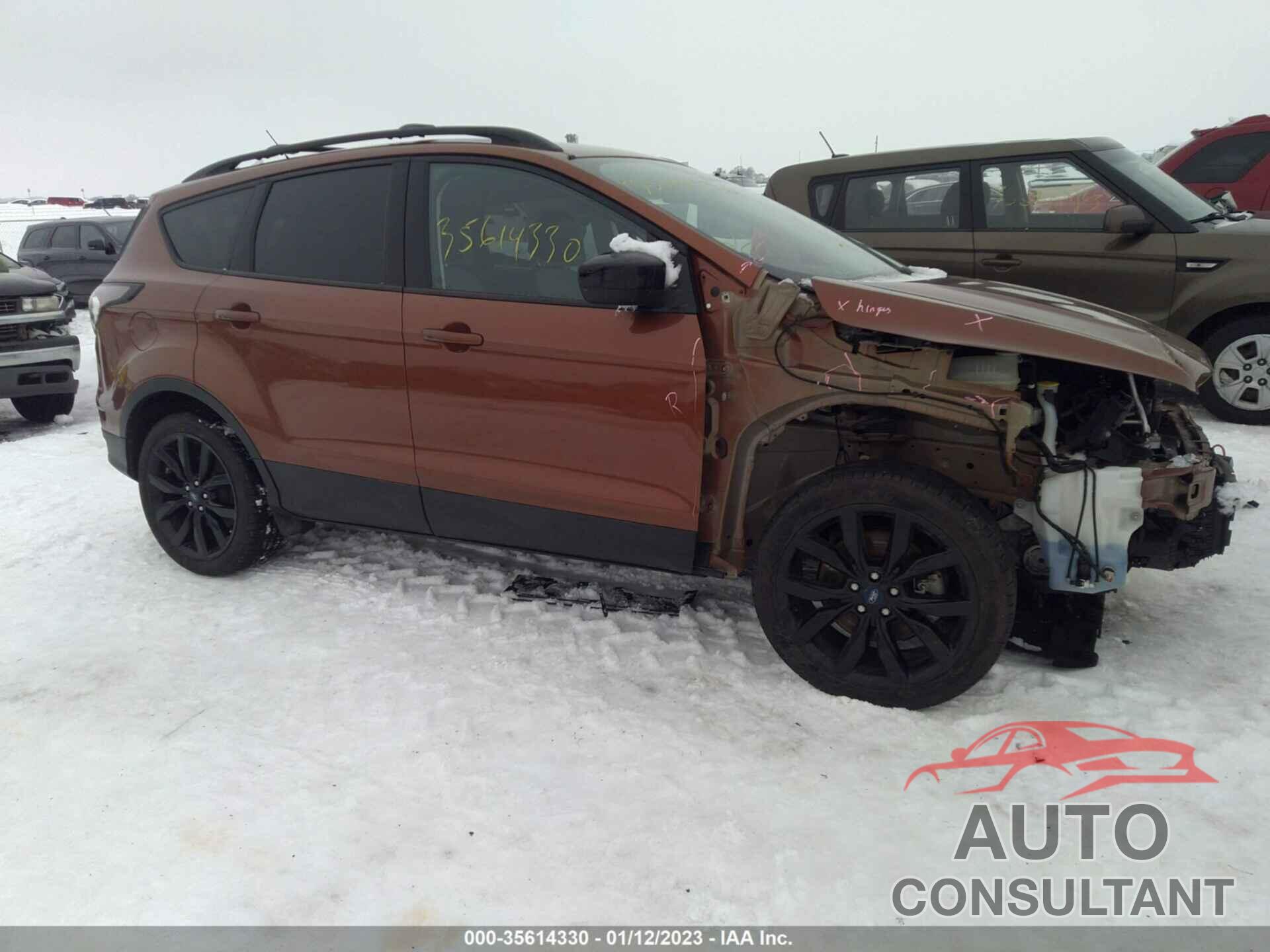 FORD ESCAPE 2017 - 1FMCU9G92HUE13628