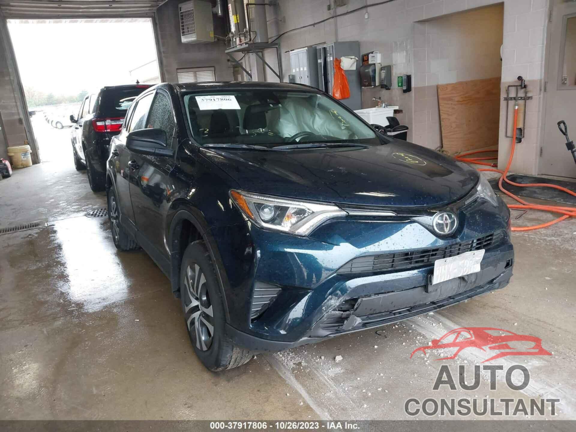 TOYOTA RAV4 2018 - JTMBFREV9JJ245908