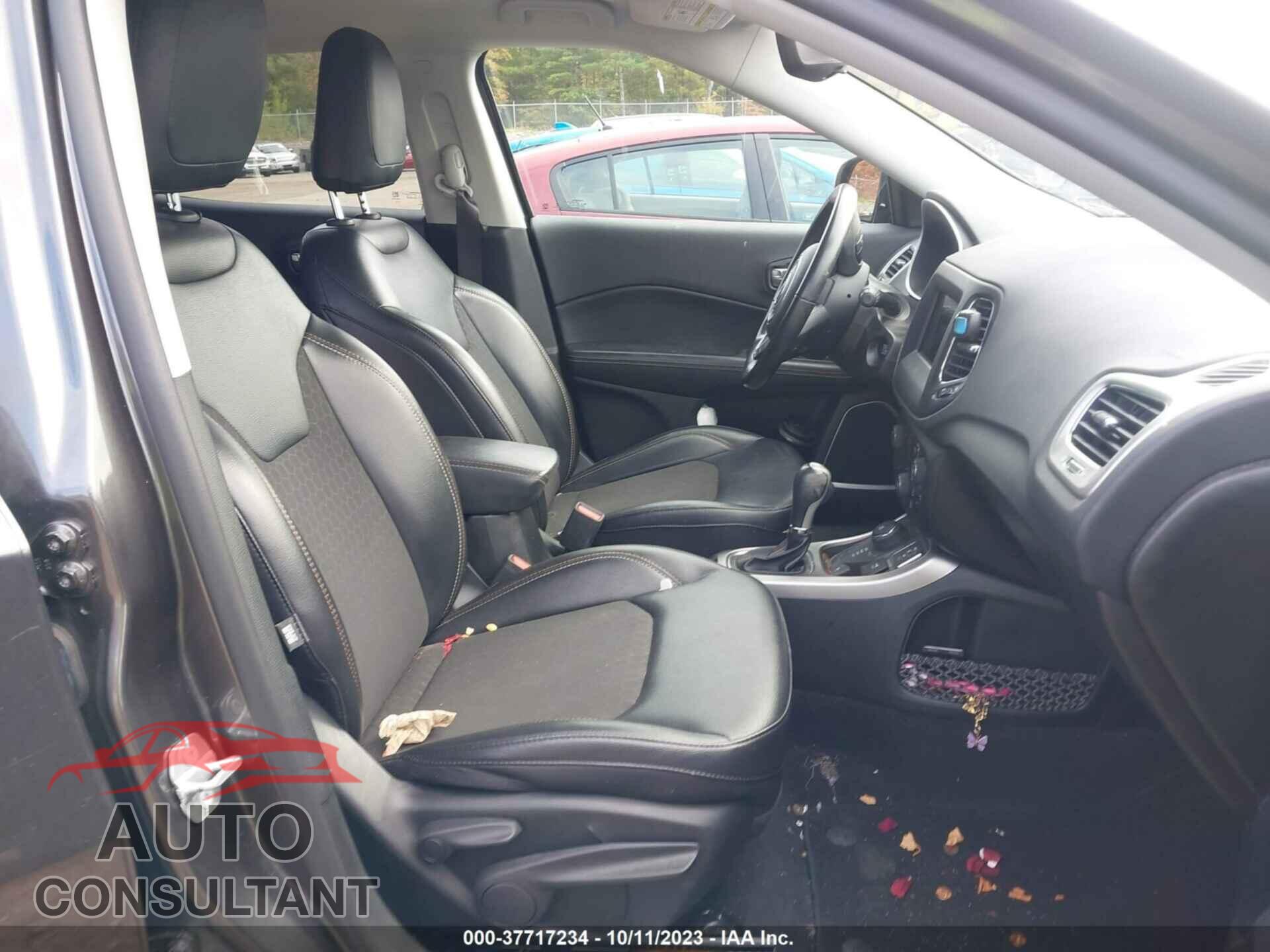 JEEP COMPASS 2019 - 3C4NJDBBXKT828443