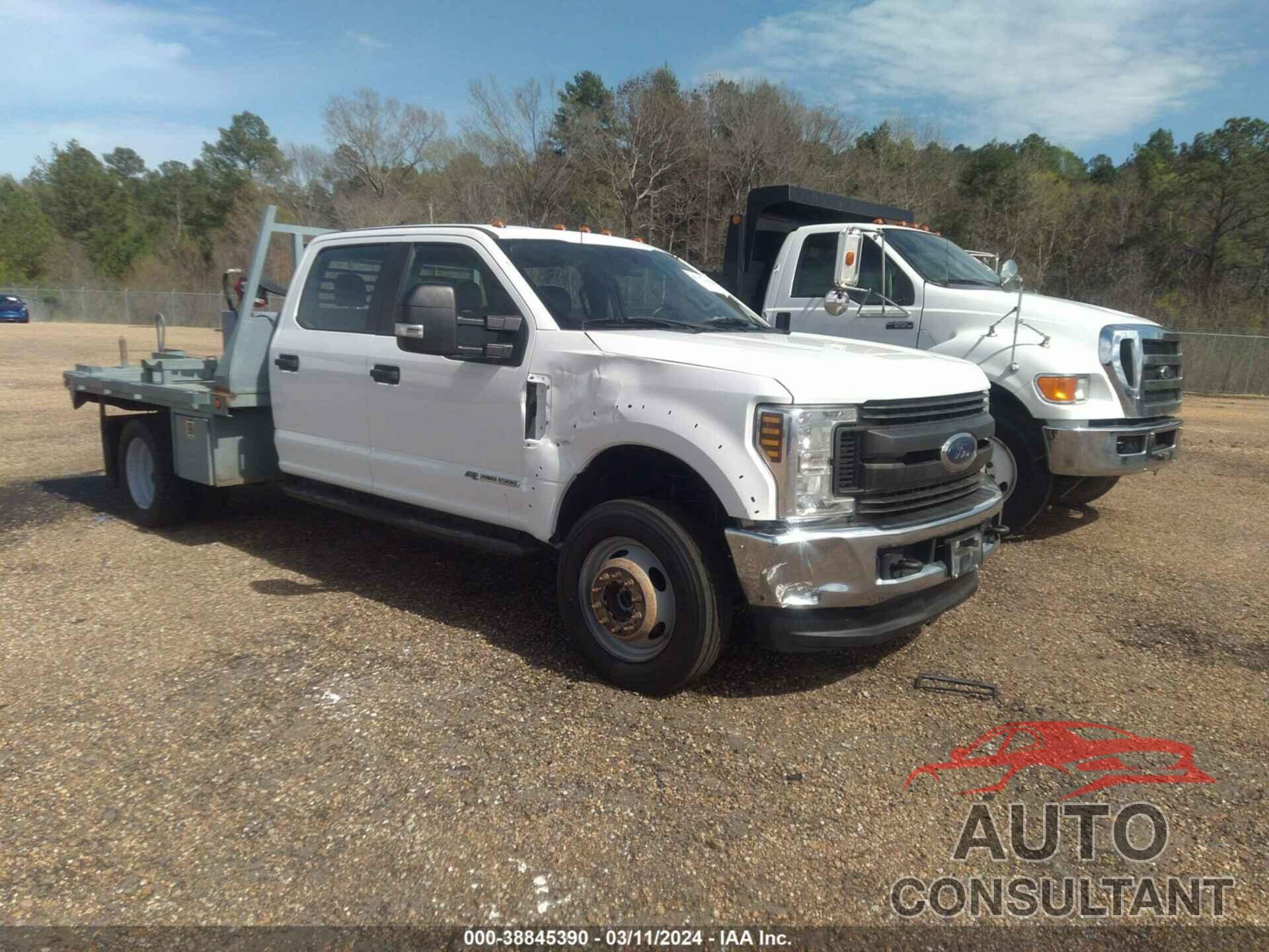 FORD F-450 CHASSIS 2018 - 1FD0W4HT7JEB88830