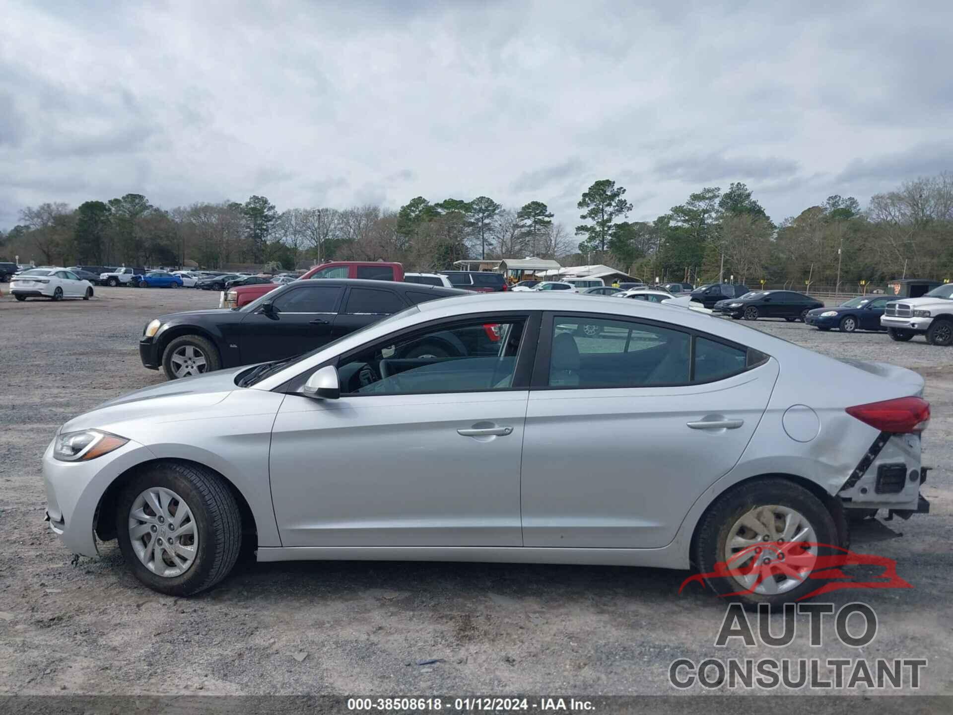 HYUNDAI ELANTRA 2017 - 5NPD74LF1HH082713