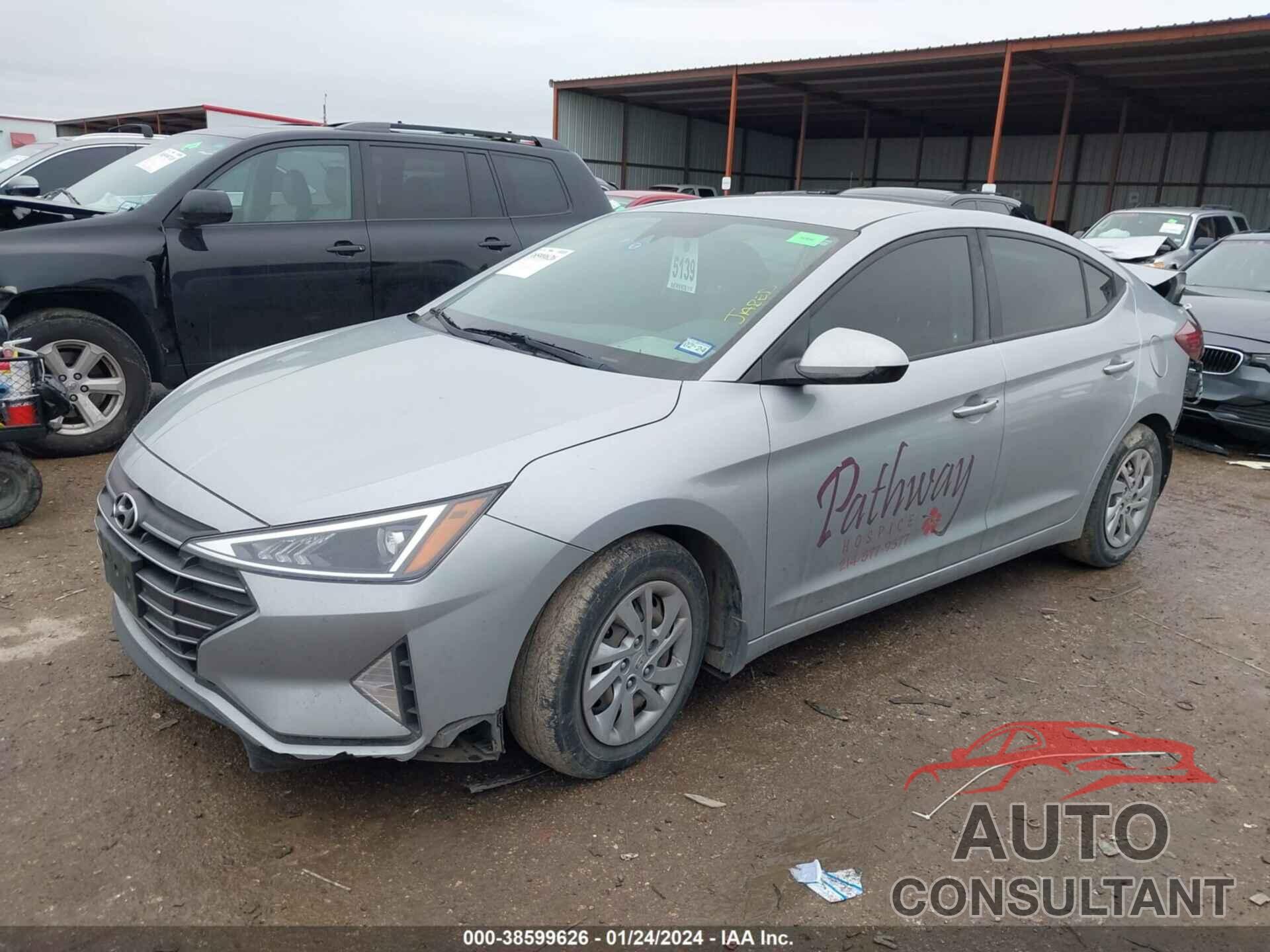 HYUNDAI ELANTRA 2020 - KMHD74LF1LU940563