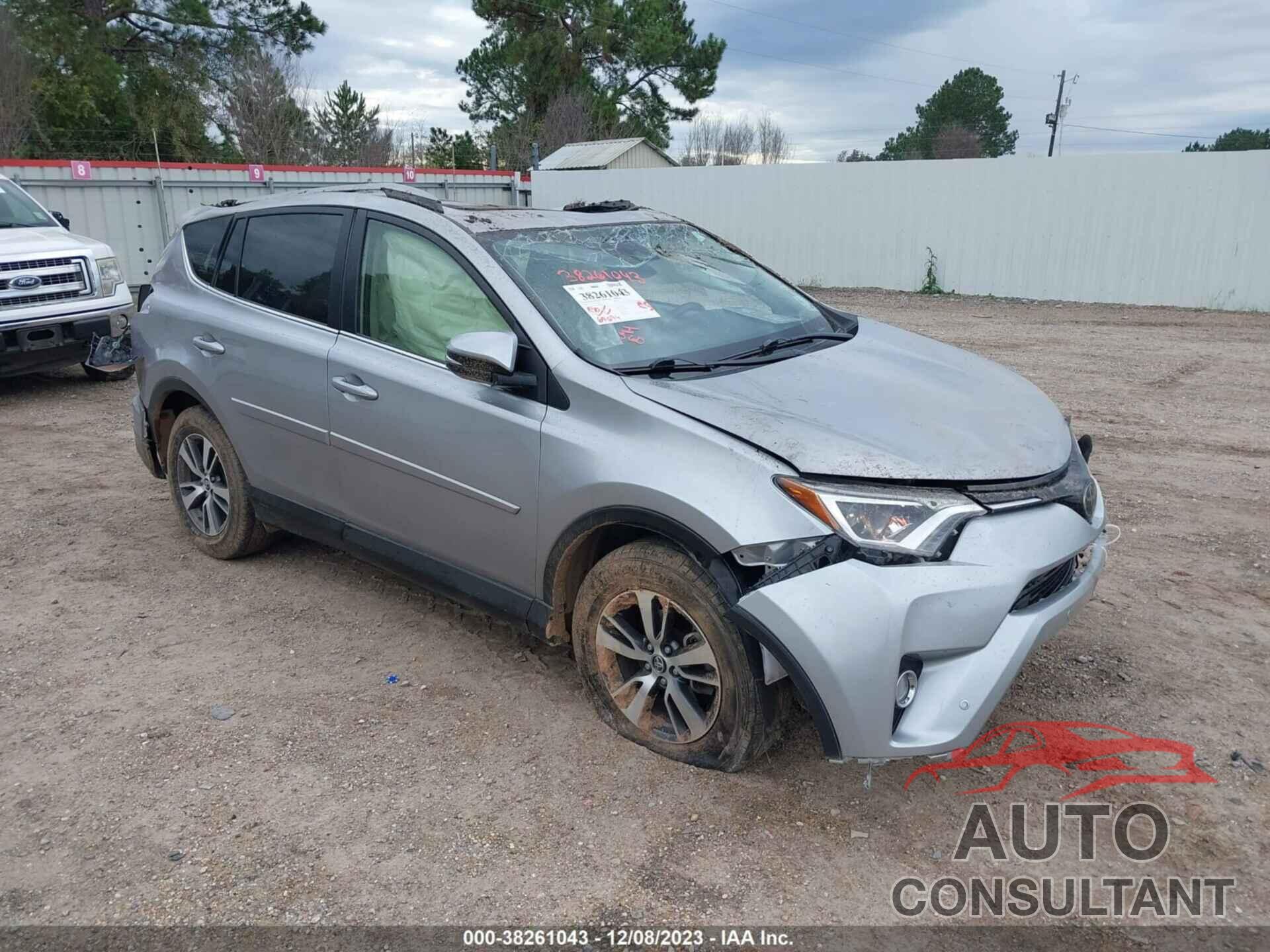 TOYOTA RAV4 2018 - JTMWFREV0JJ204388