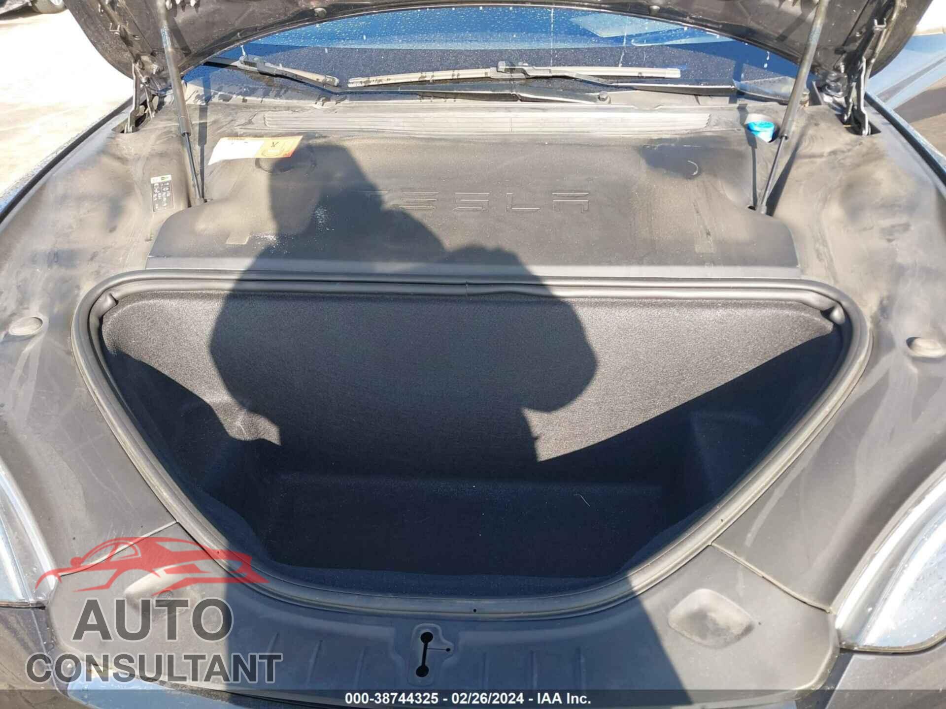 TESLA MODEL S 2018 - 5YJSA1E46JF259618