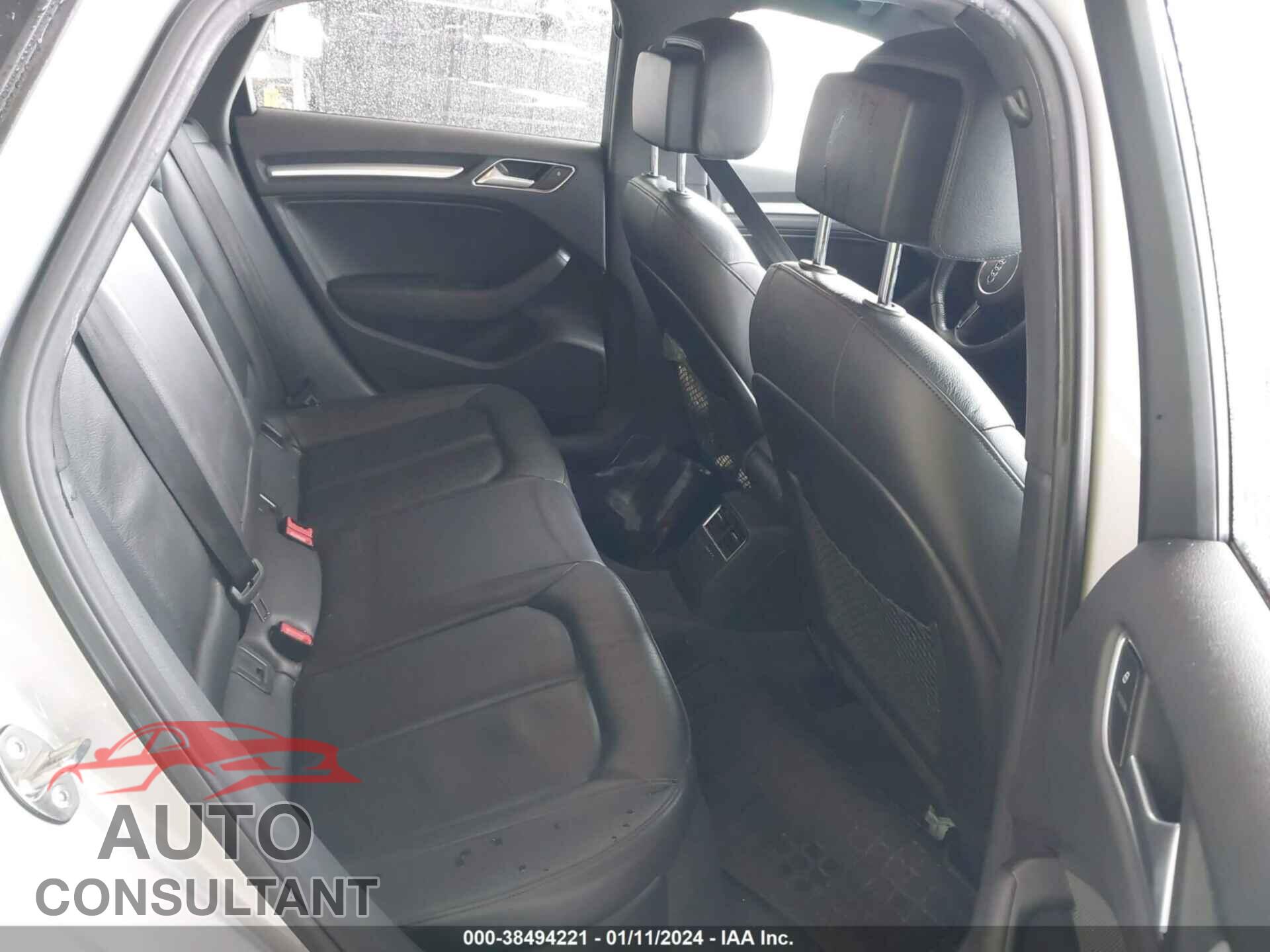 AUDI A3 2016 - WAUA7GFF2G1047357