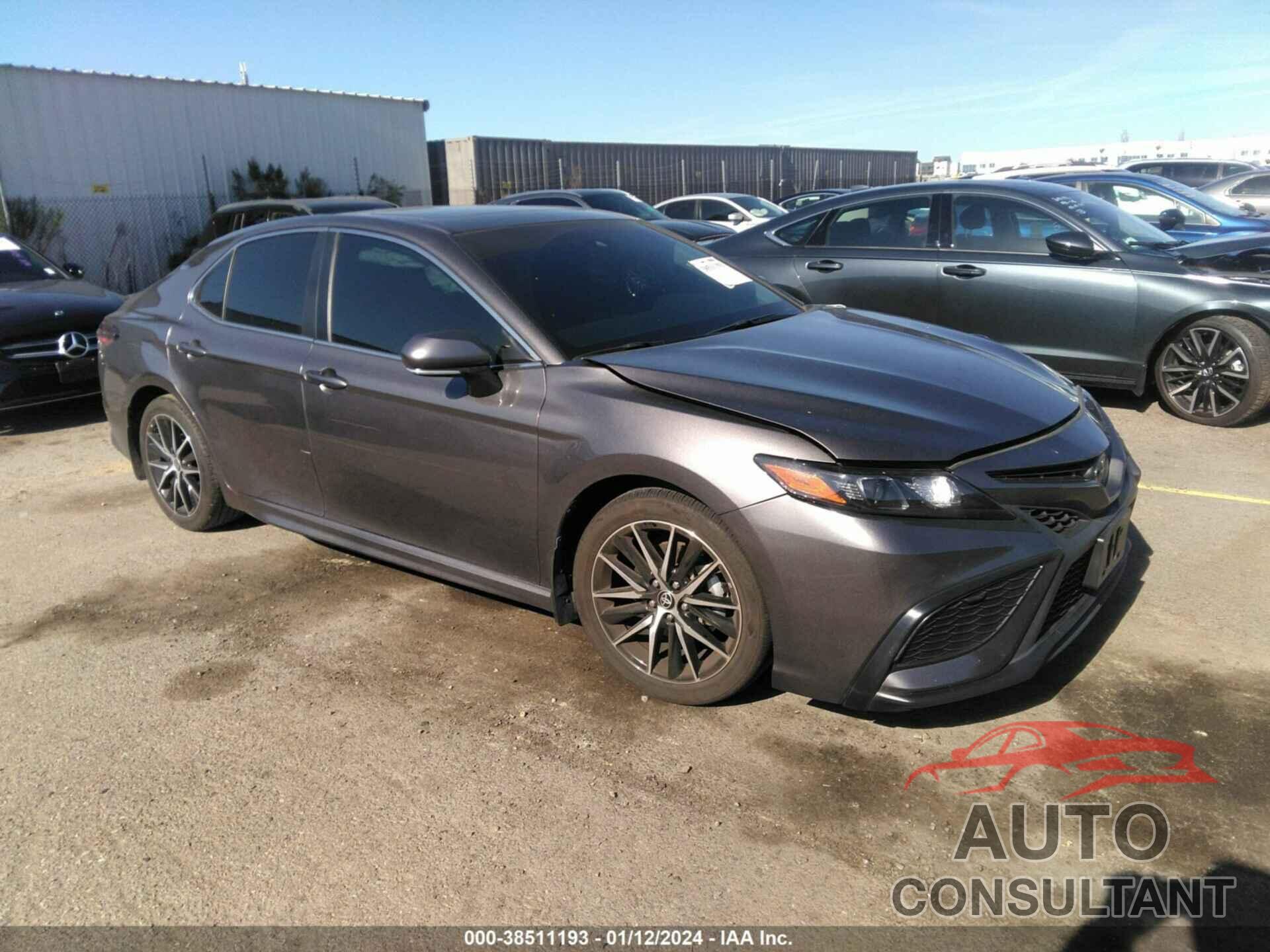 TOYOTA CAMRY 2023 - 4T1T11AK6PU772002