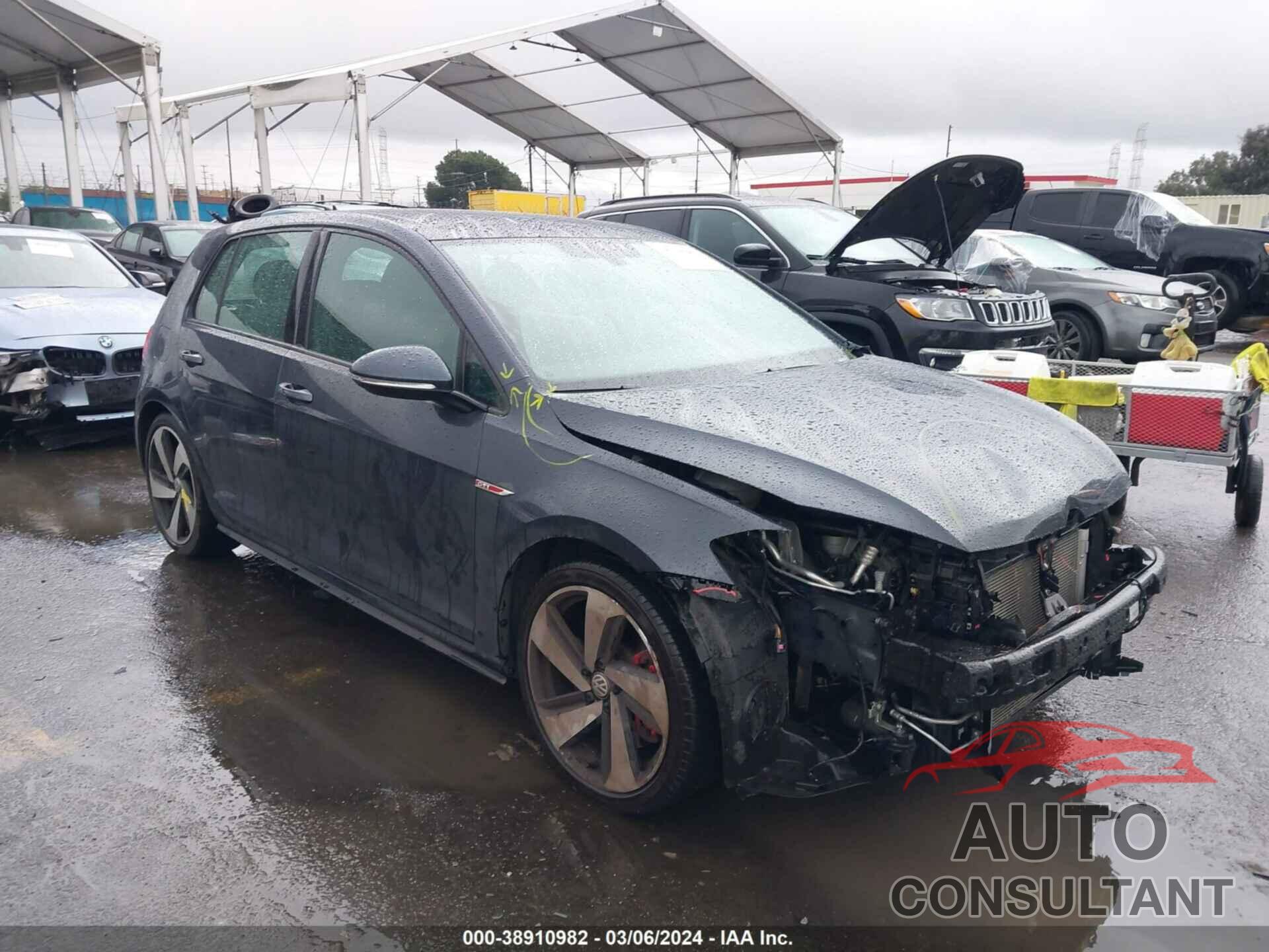 VOLKSWAGEN GOLF GTI 2018 - 3VW547AU6JM280796