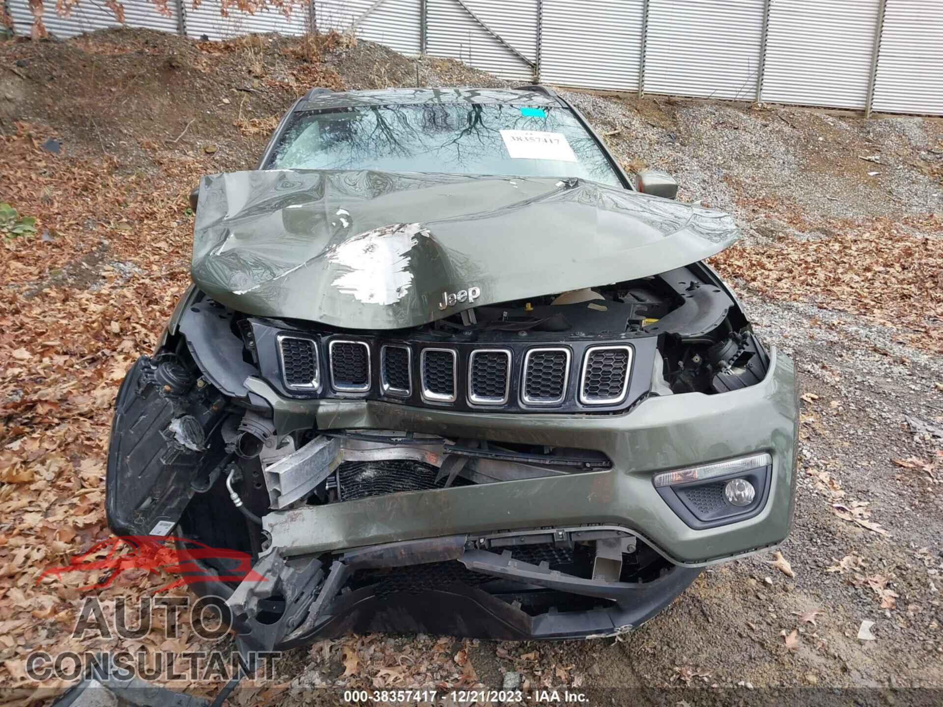 JEEP COMPASS 2018 - 3C4NJDBB4JT484591