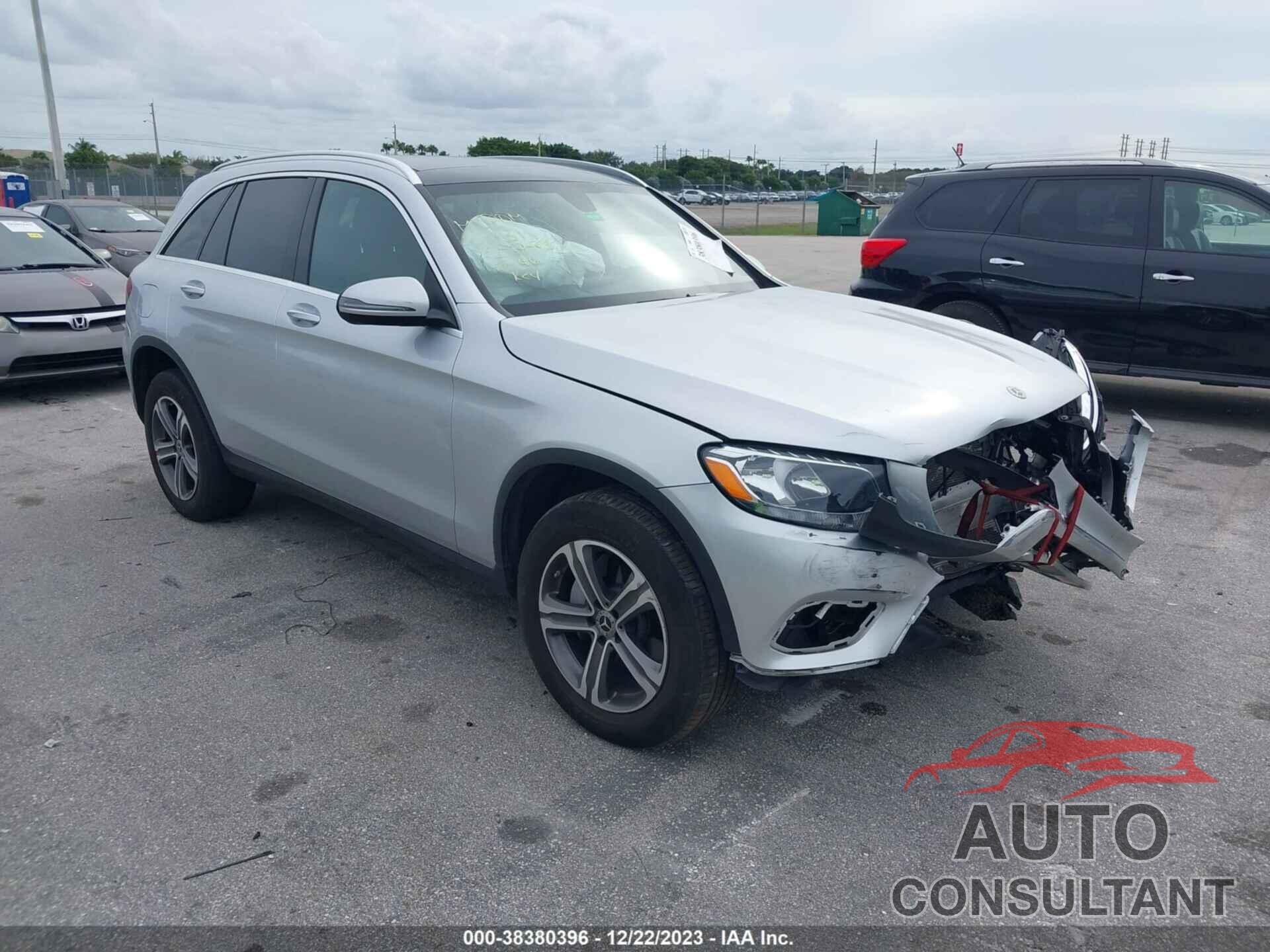 MERCEDES-BENZ GLC 300 2019 - WDC0G4JB7KV142946