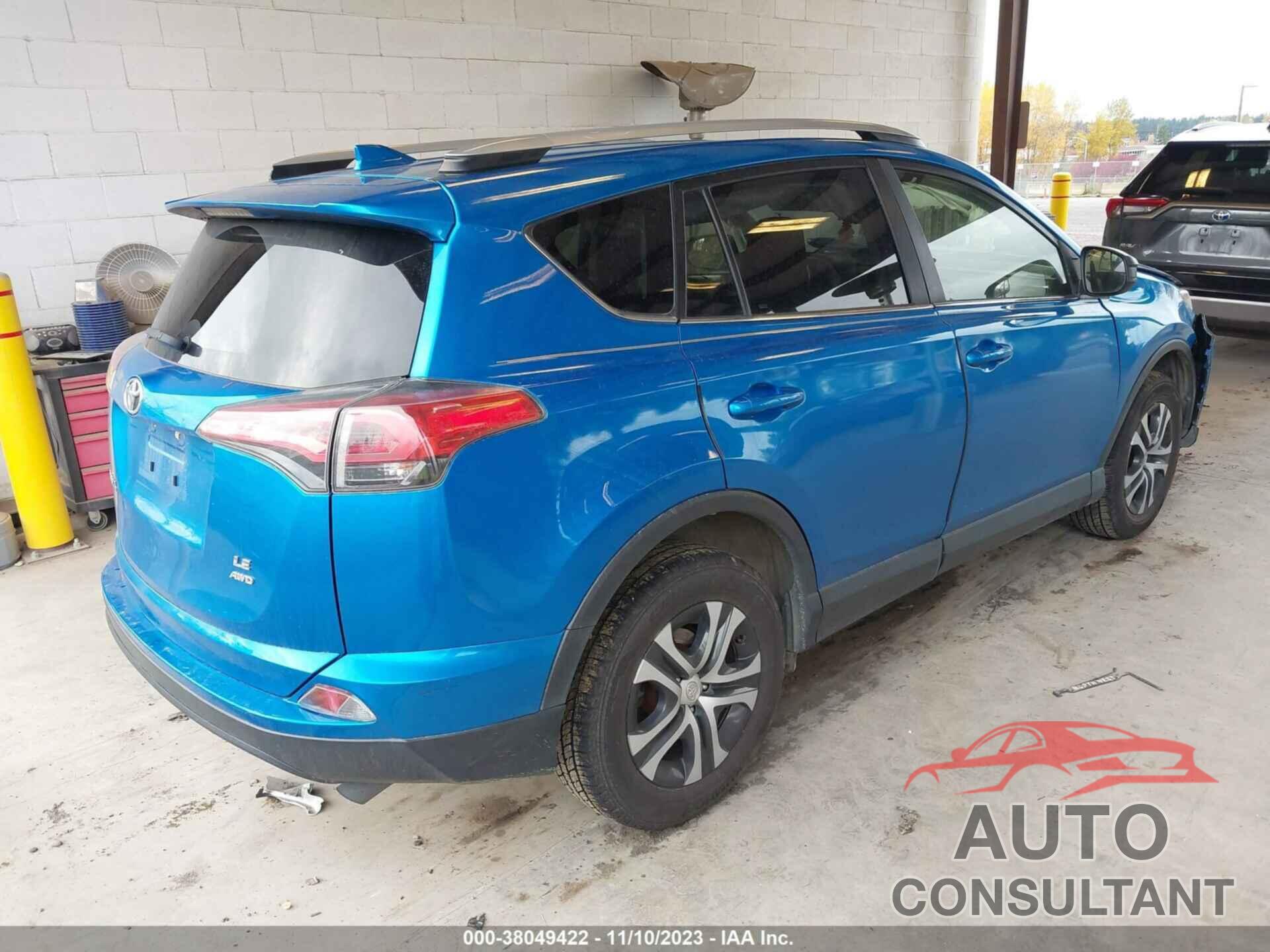 TOYOTA RAV4 2018 - JTMBFREV2JJ212541