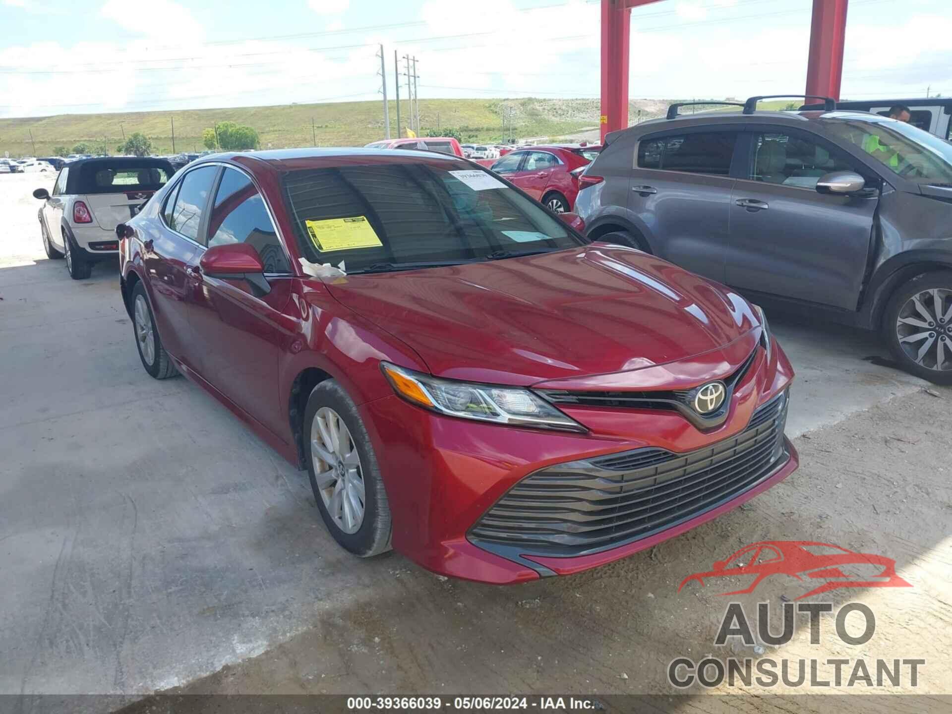 TOYOTA CAMRY 2018 - 4T1B11HK4JU644740