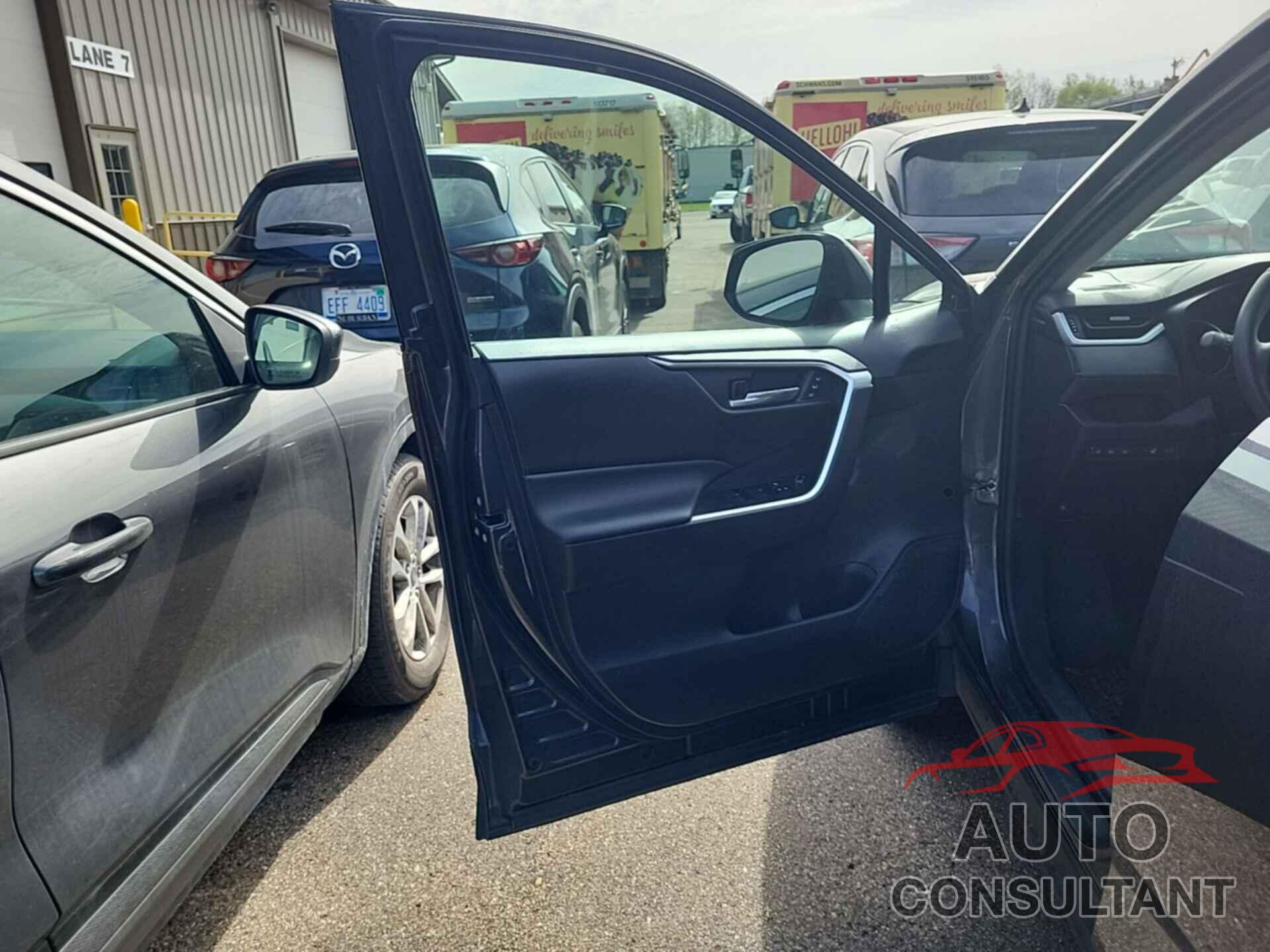 TOYOTA RAV4 2021 - 2T3B6RFV2MW019911