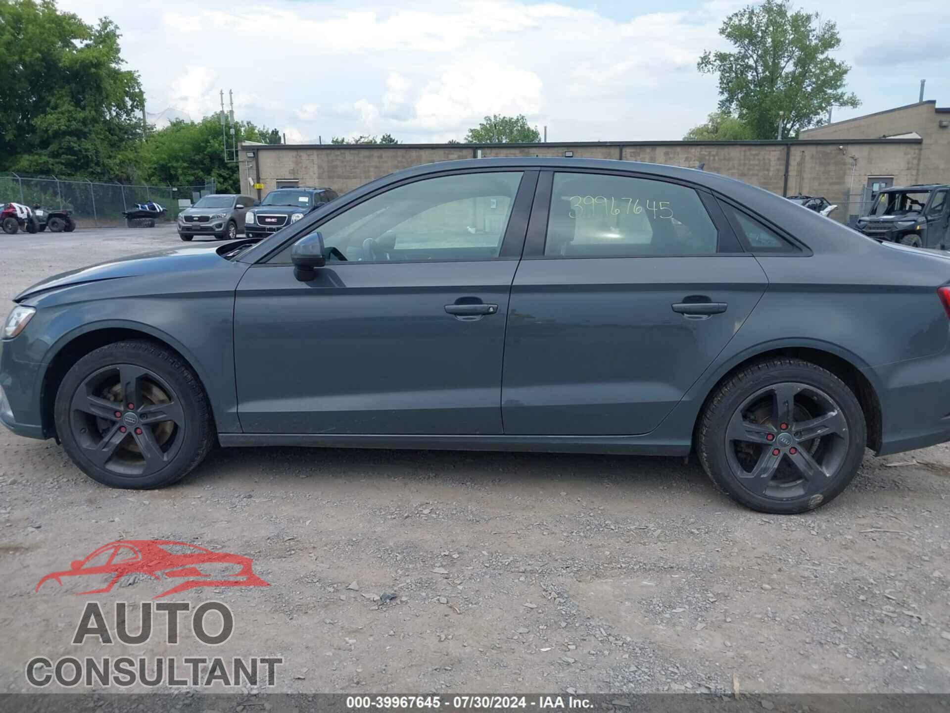 AUDI A3 2017 - WAUB8GFF8H1059614