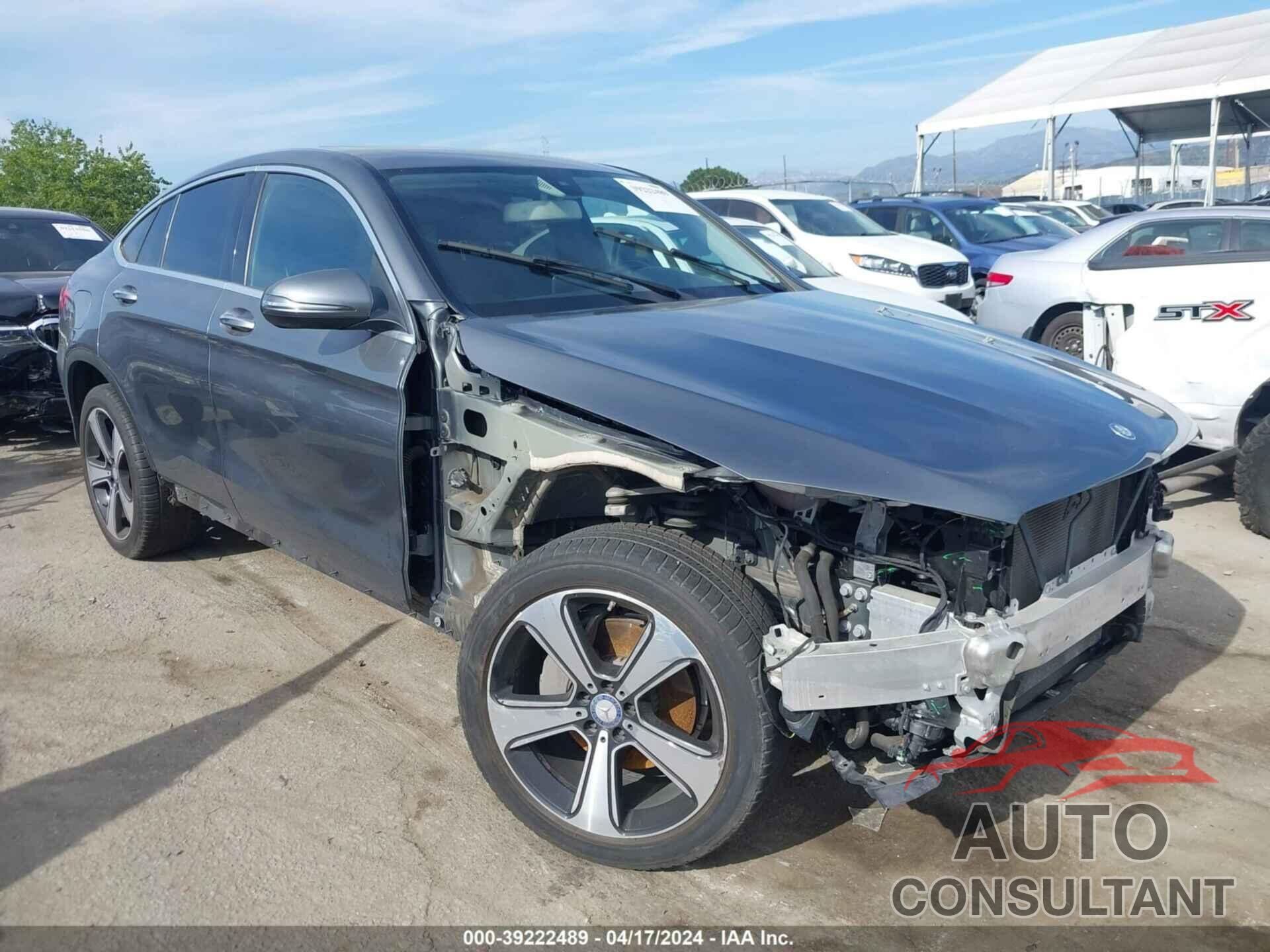 MERCEDES-BENZ GLC 300 COUPE 2017 - WDC0J4KB7HF194449
