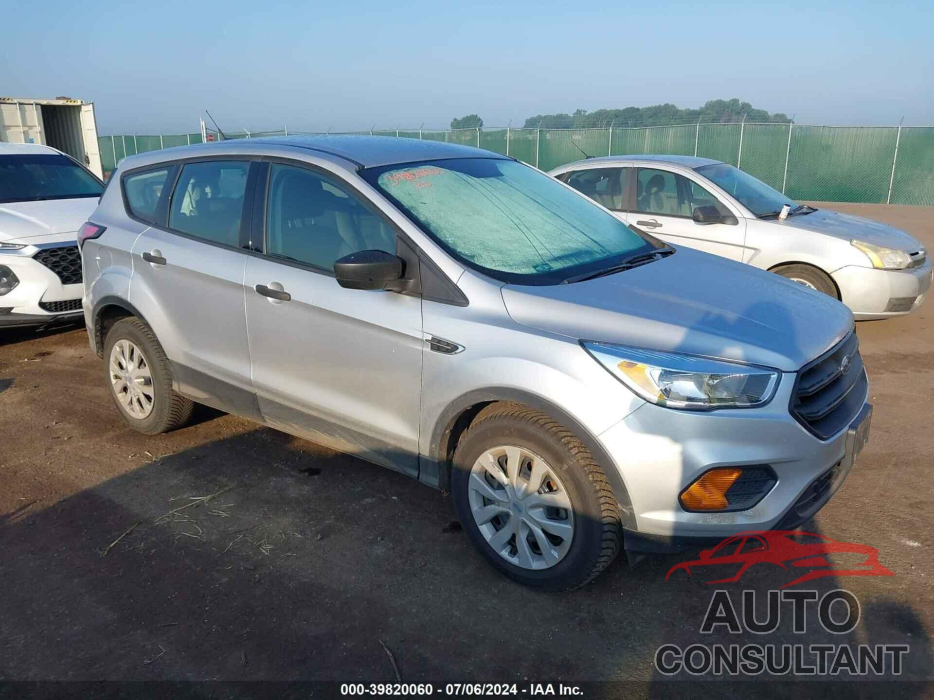 FORD ESCAPE 2017 - 1FMCU0F7XHUD36471