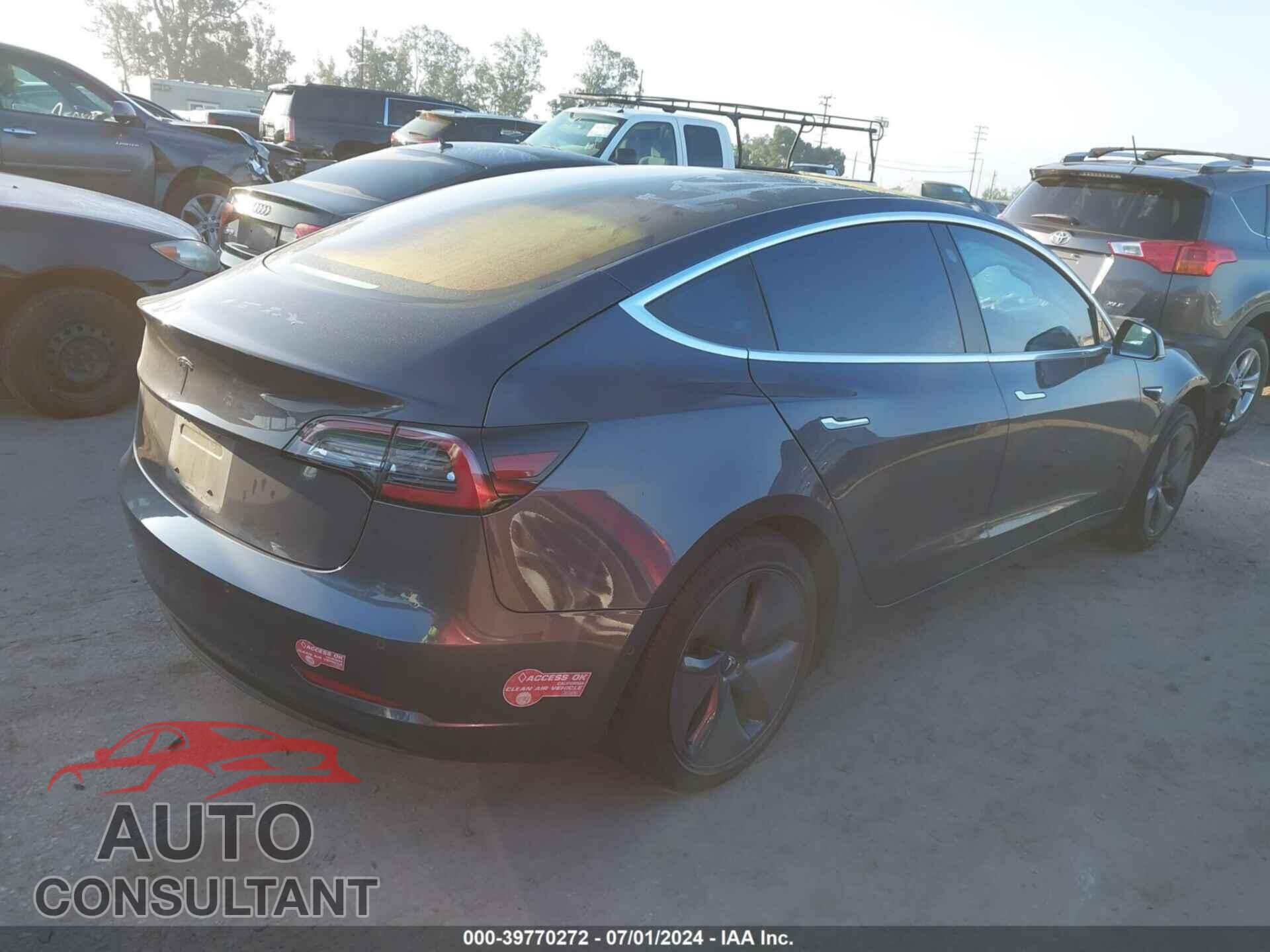 TESLA MODEL 3 2018 - 5YJ3E1EA1JF056893