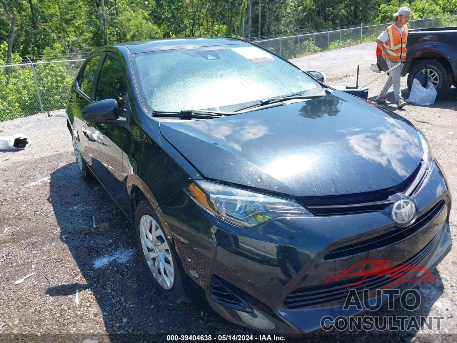 TOYOTA COROLLA 2018 - 5YFBURHE5JP797497