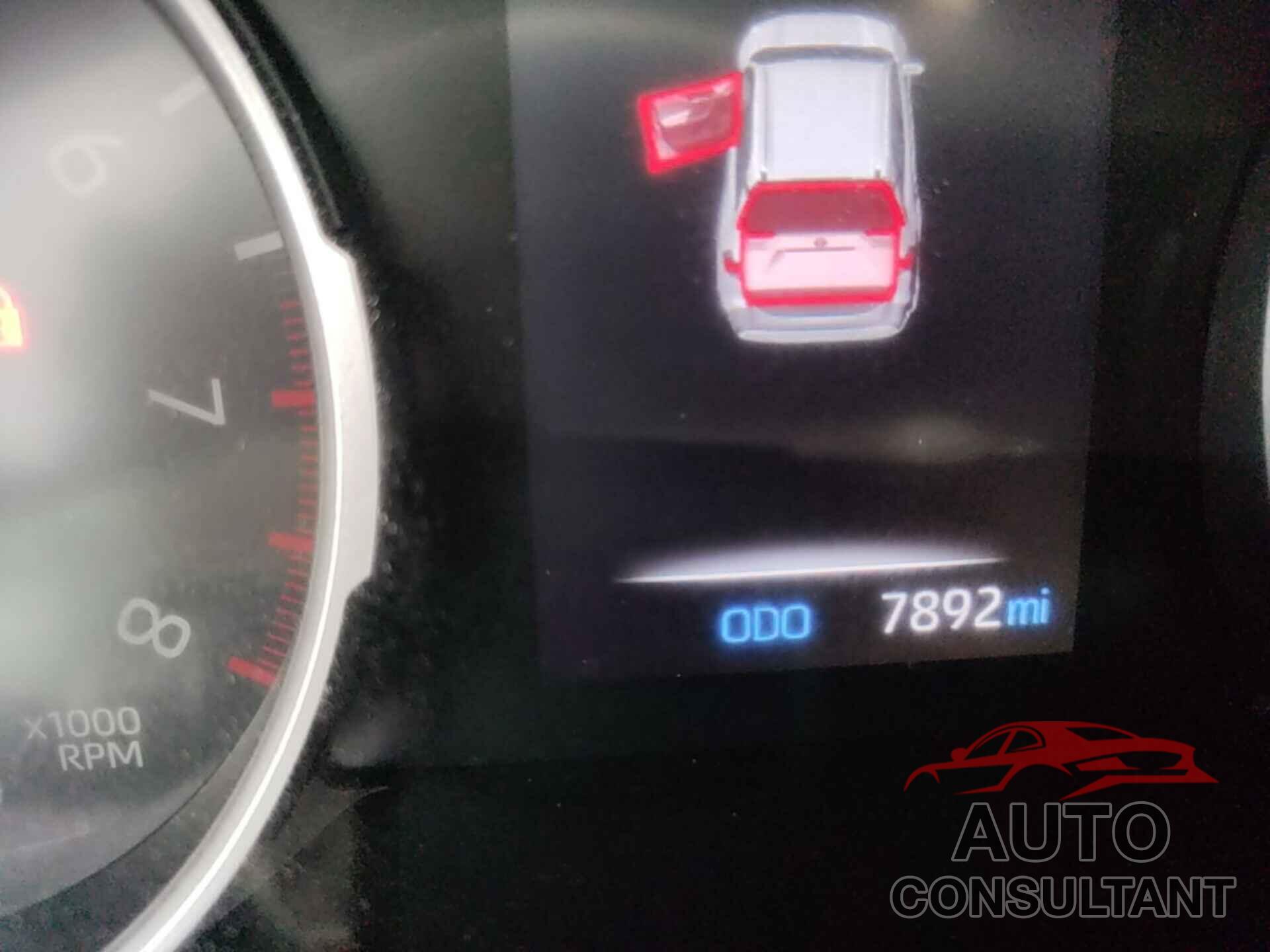 TOYOTA RAV4 2022 - 2T3C1RFV8NW207515