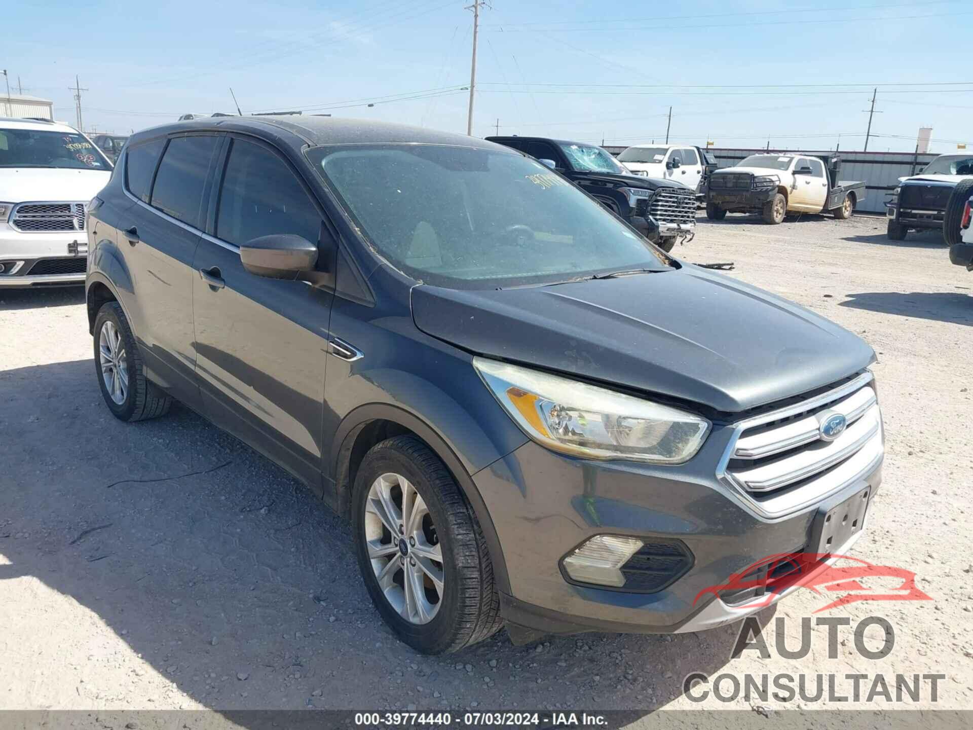 FORD ESCAPE 2017 - 1FMCU0GD6HUC24920