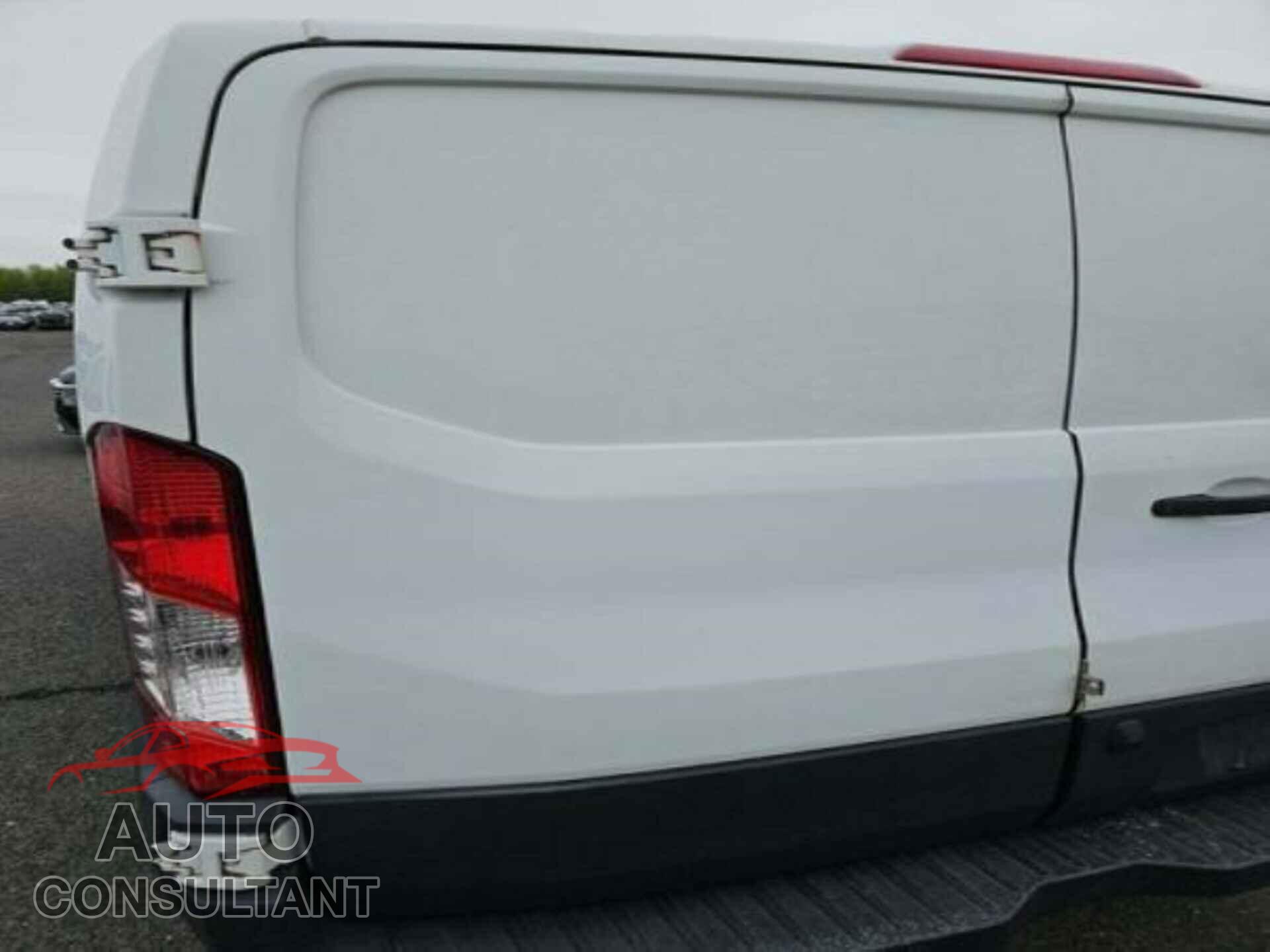 FORD TRANSIT 2017 - 1FTYR1YM4HKA75743
