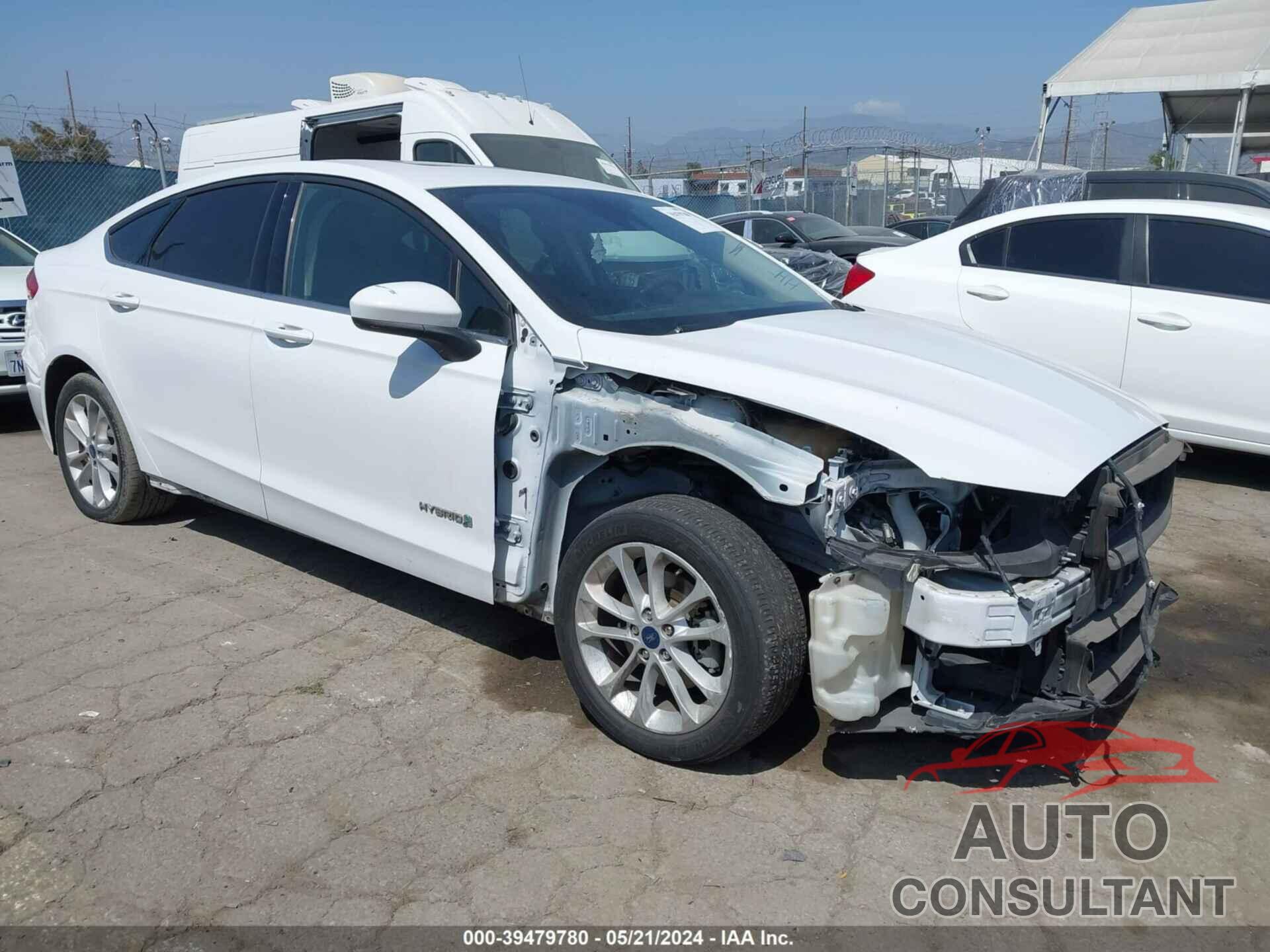 FORD FUSION HYBRID 2019 - 3FA6P0LU0KR182117