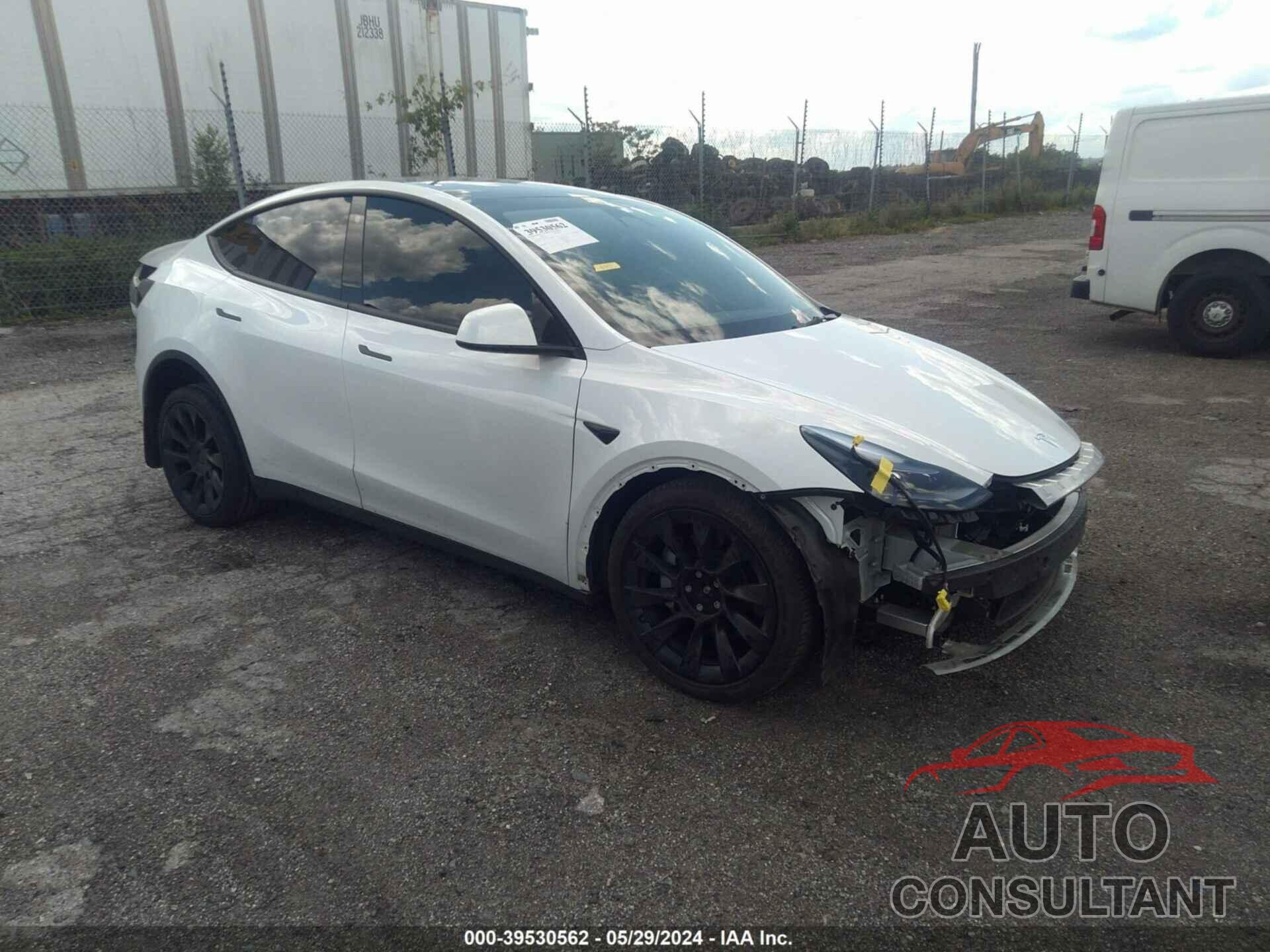 TESLA MODEL Y 2023 - 7SAYGDEE1PF669192