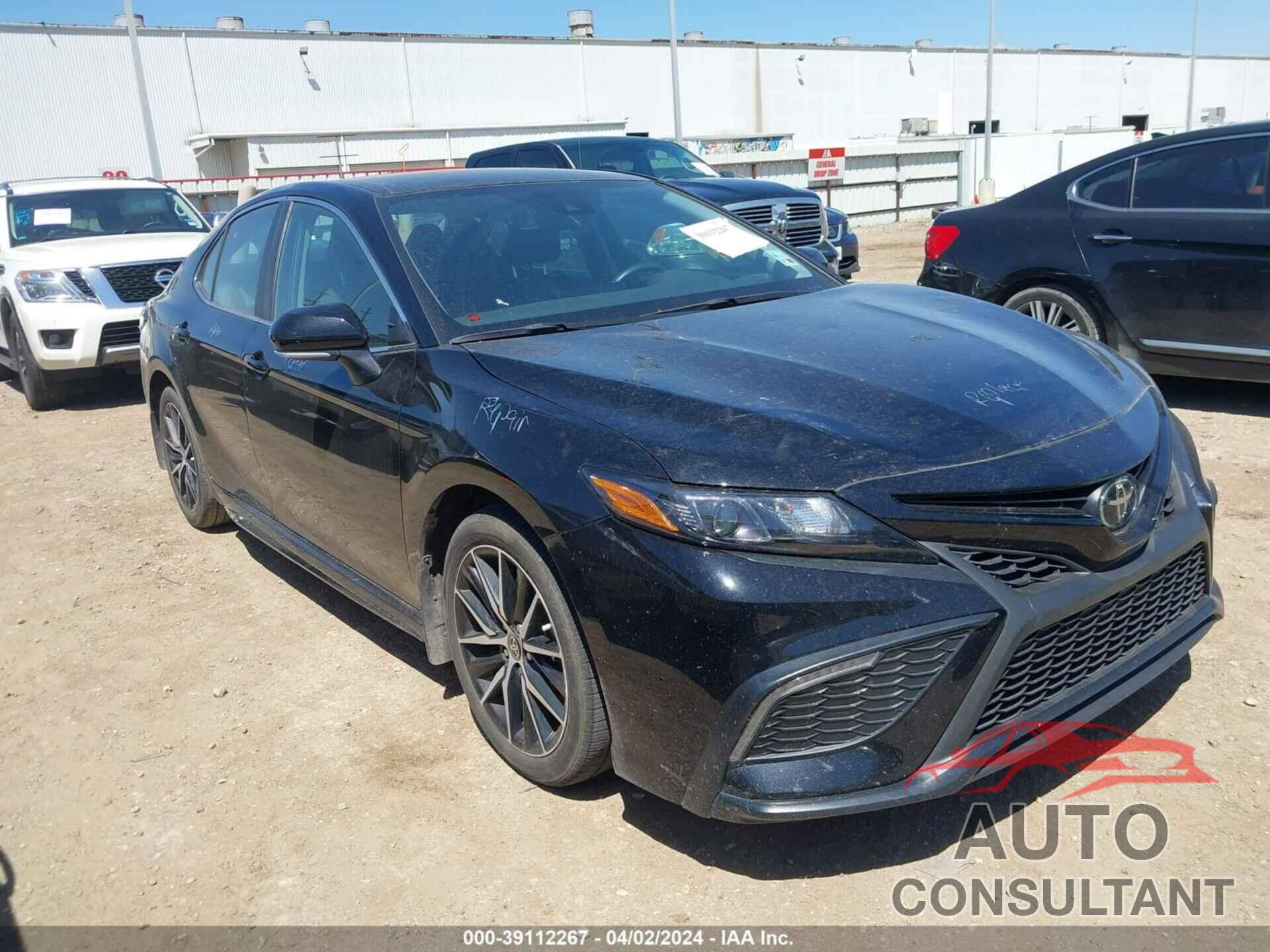 TOYOTA CAMRY 2023 - 4T1G11AK0PU827352