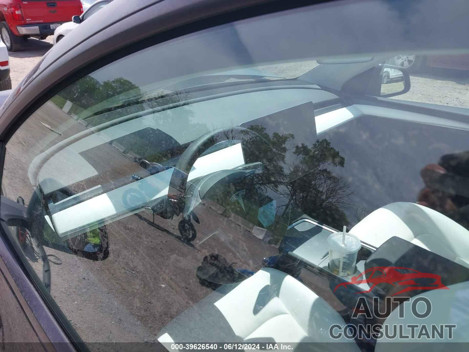 TESLA MODEL Y 2022 - 7SAYGAEE0NF575669