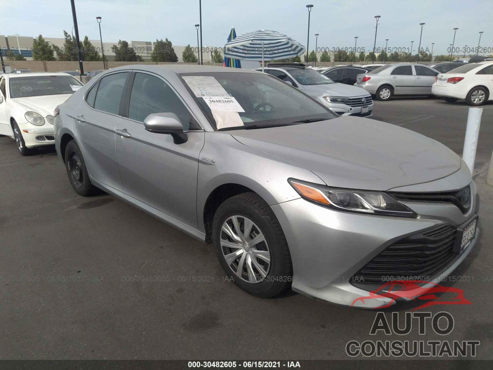 TOYOTA CAMRY 2018 - 4T1B31HK3JU500543