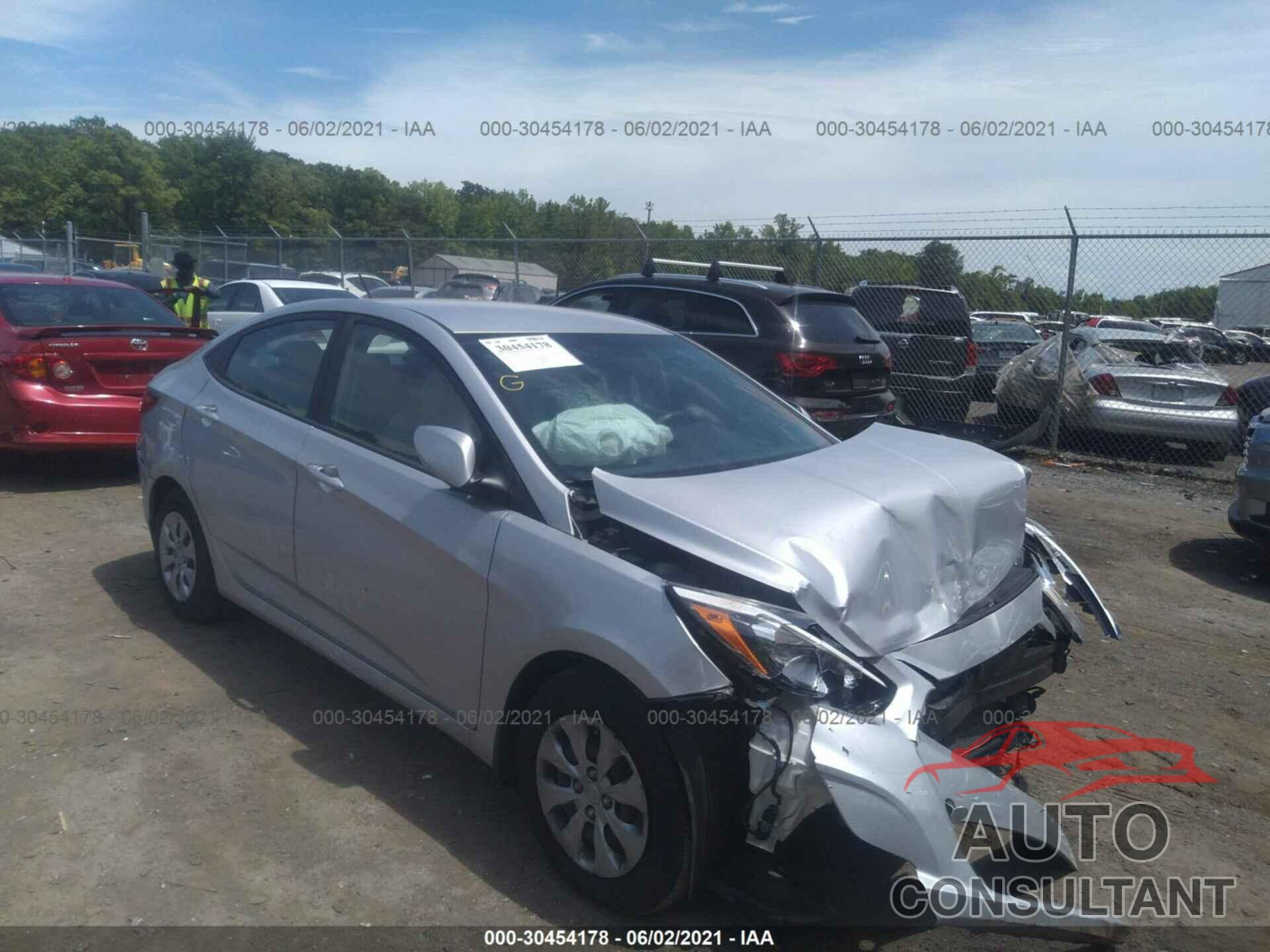 HYUNDAI ACCENT 2016 - KMHCT4AEXGU161072
