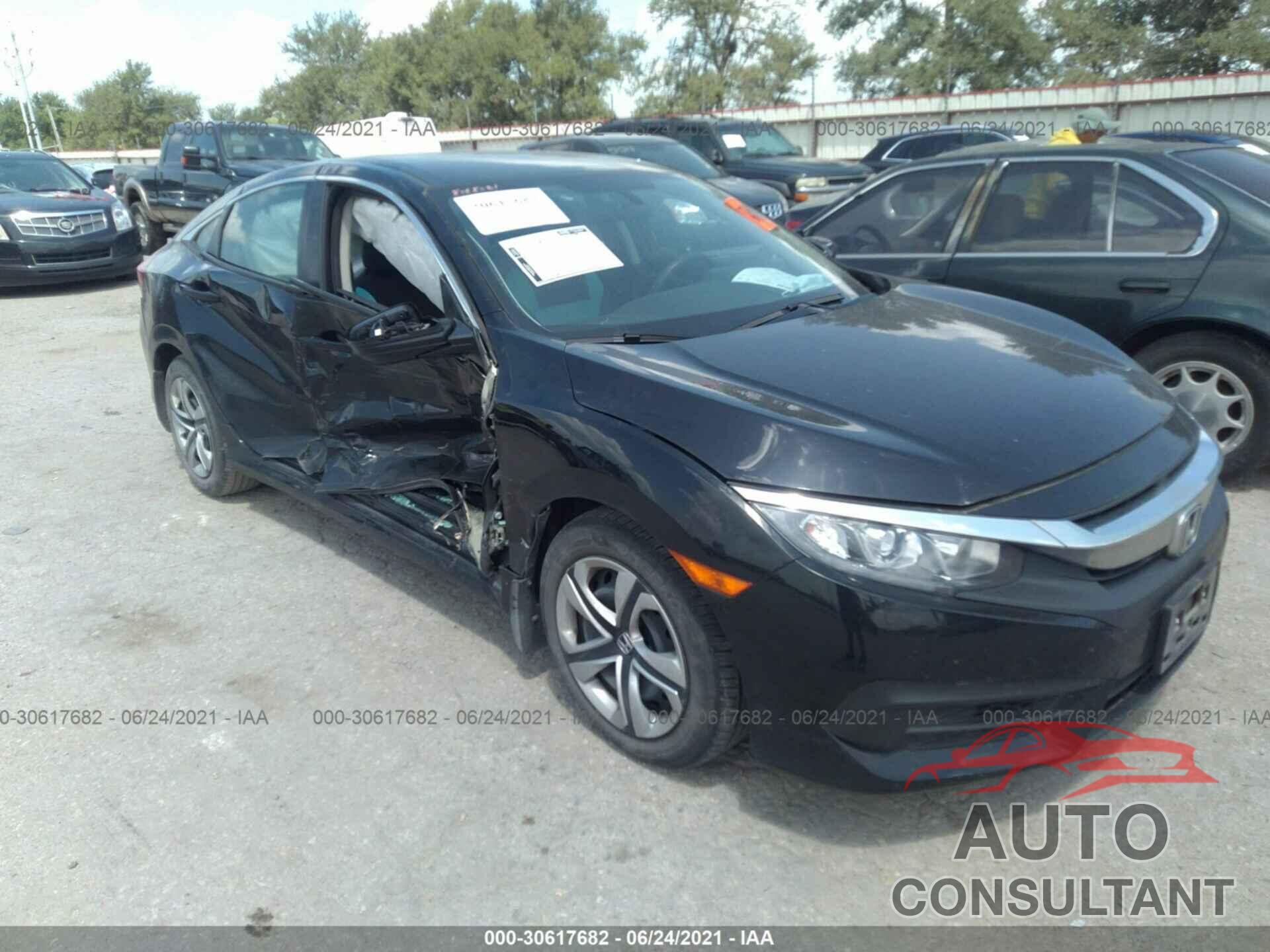 HONDA CIVIC SEDAN 2018 - 2HGFC2F56JH562631