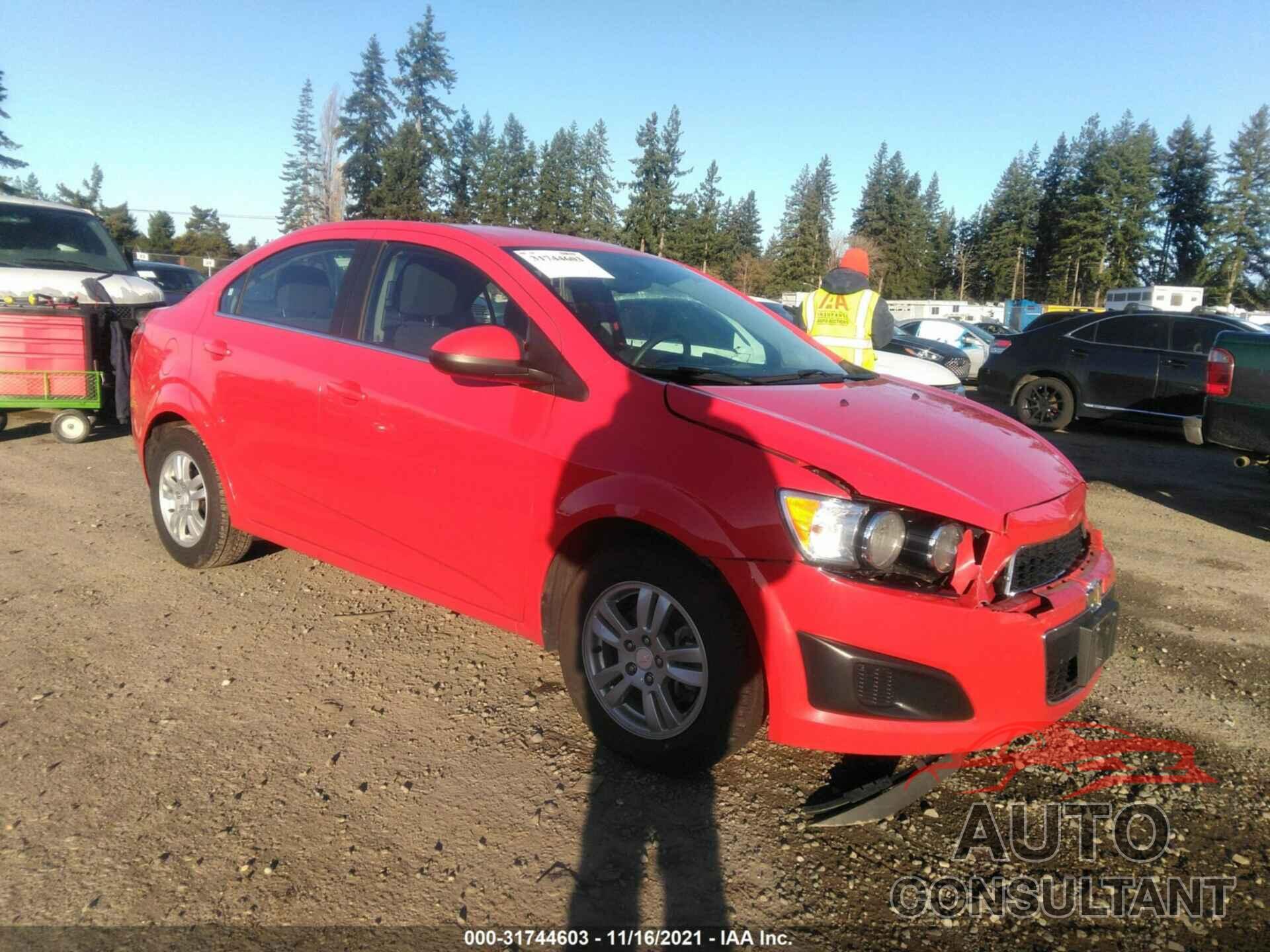 CHEVROLET SONIC 2016 - 1G1JC5SG7G4147317
