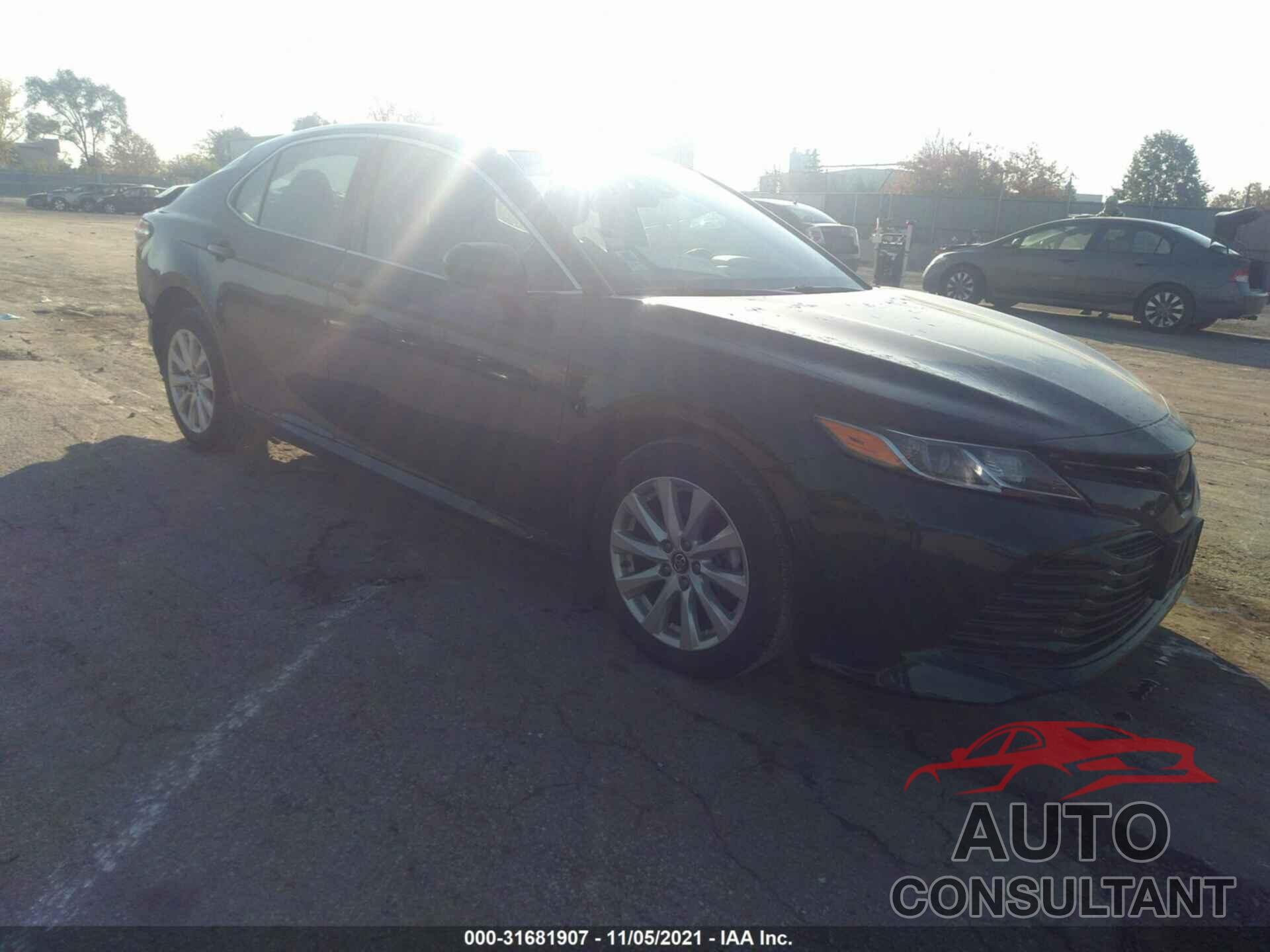 TOYOTA CAMRY 2018 - 4T1B11HK7JU597655