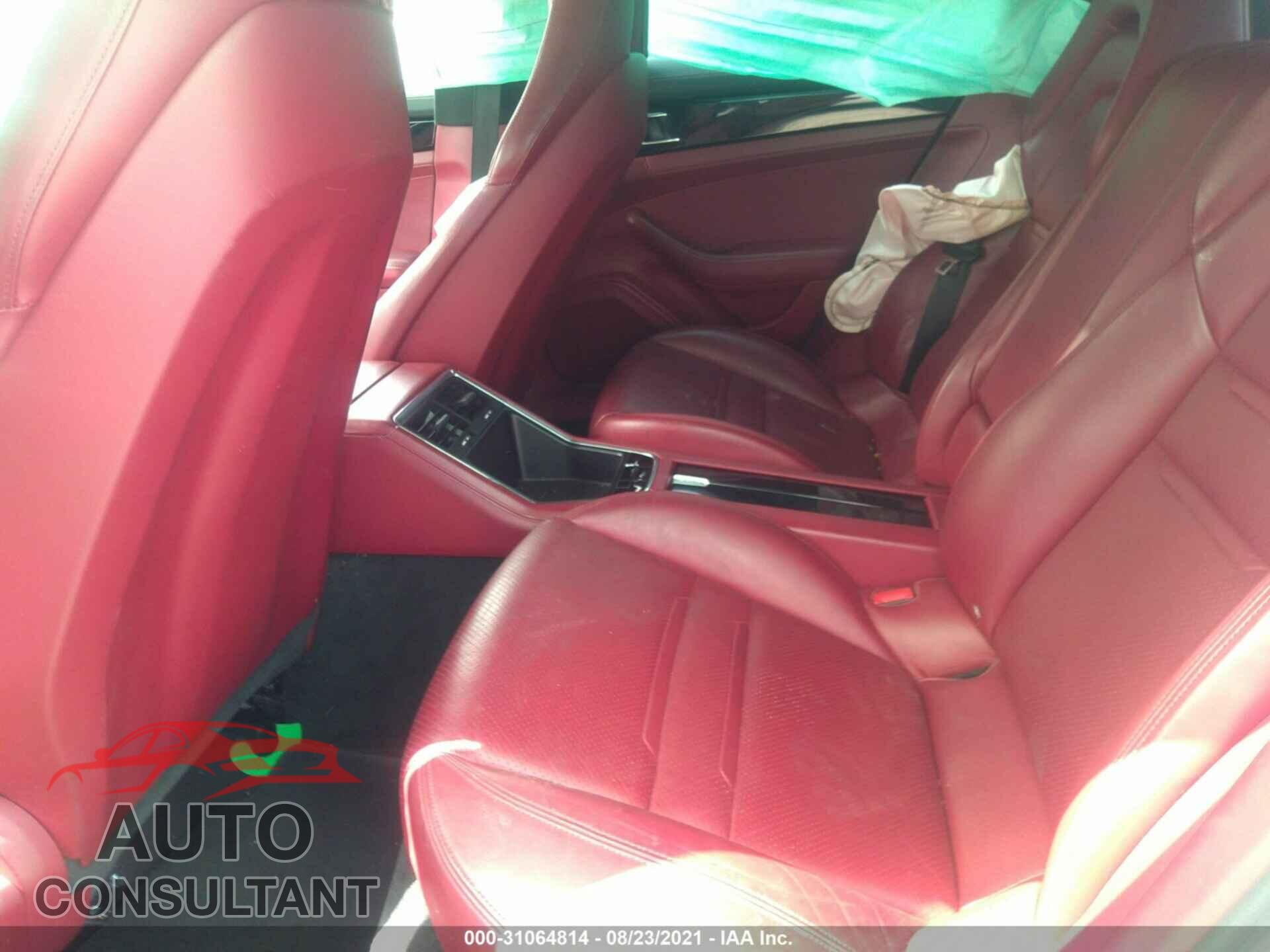PORSCHE PANAMERA 2017 - WP0AA2A72HL100930