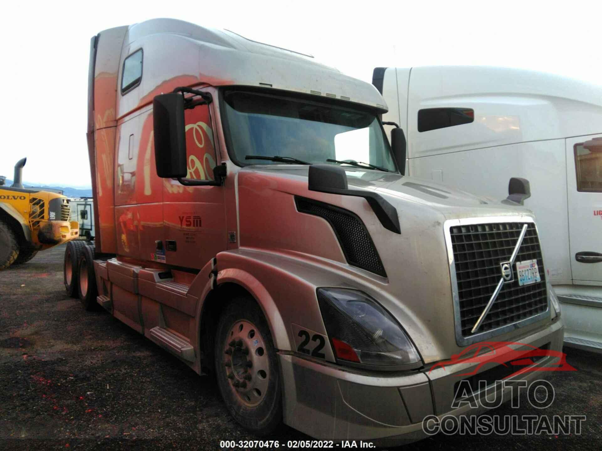 VOLVO VN 2016 - 4V4NC9EH1GN937022