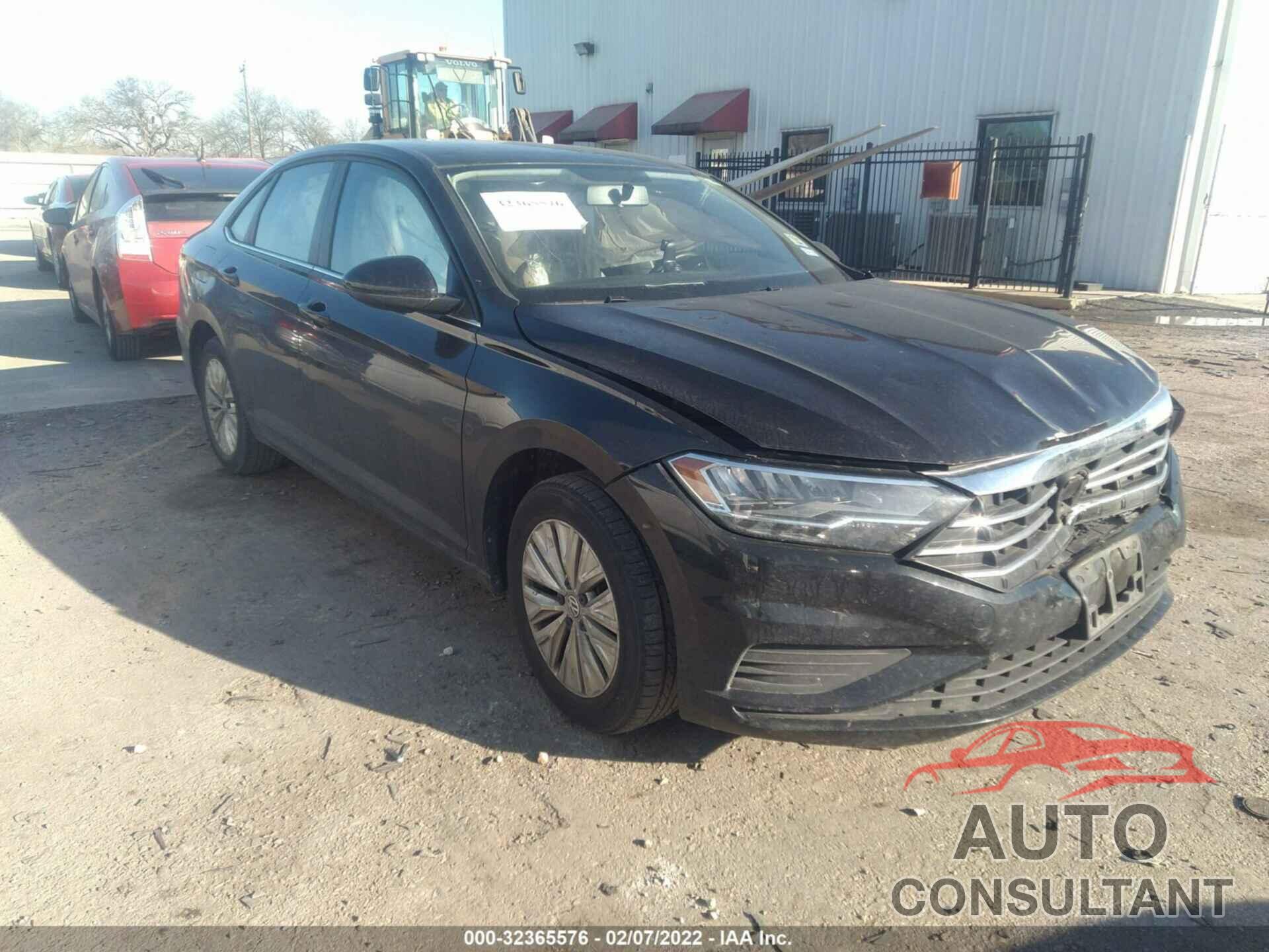 VOLKSWAGEN JETTA 2019 - 3VWC57BU2KM275812