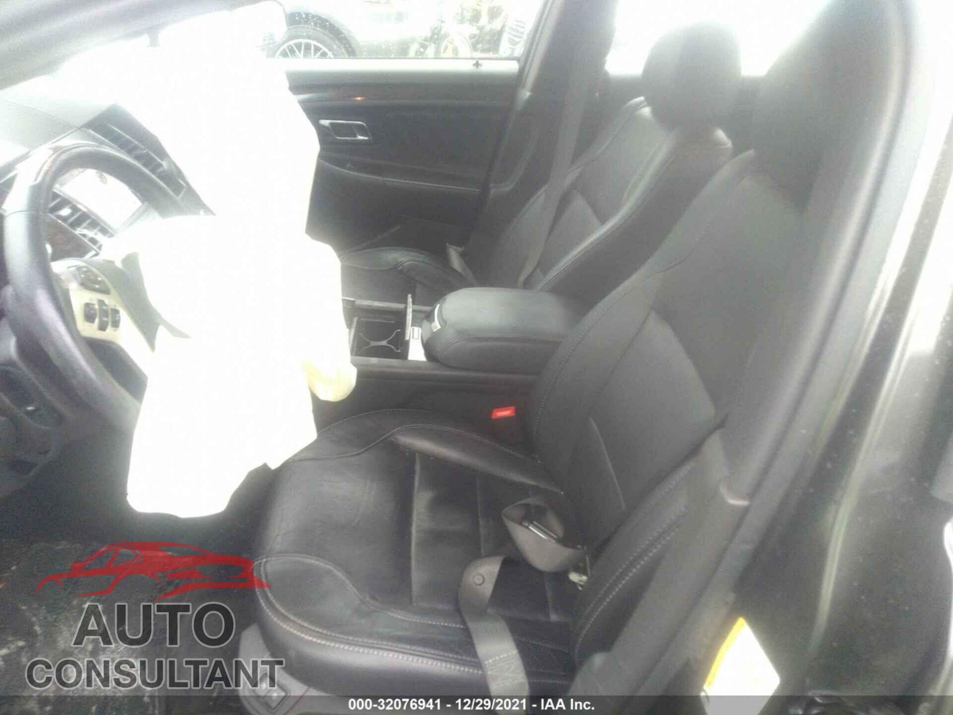 FORD TAURUS 2017 - 1FAHP2F81HG115206
