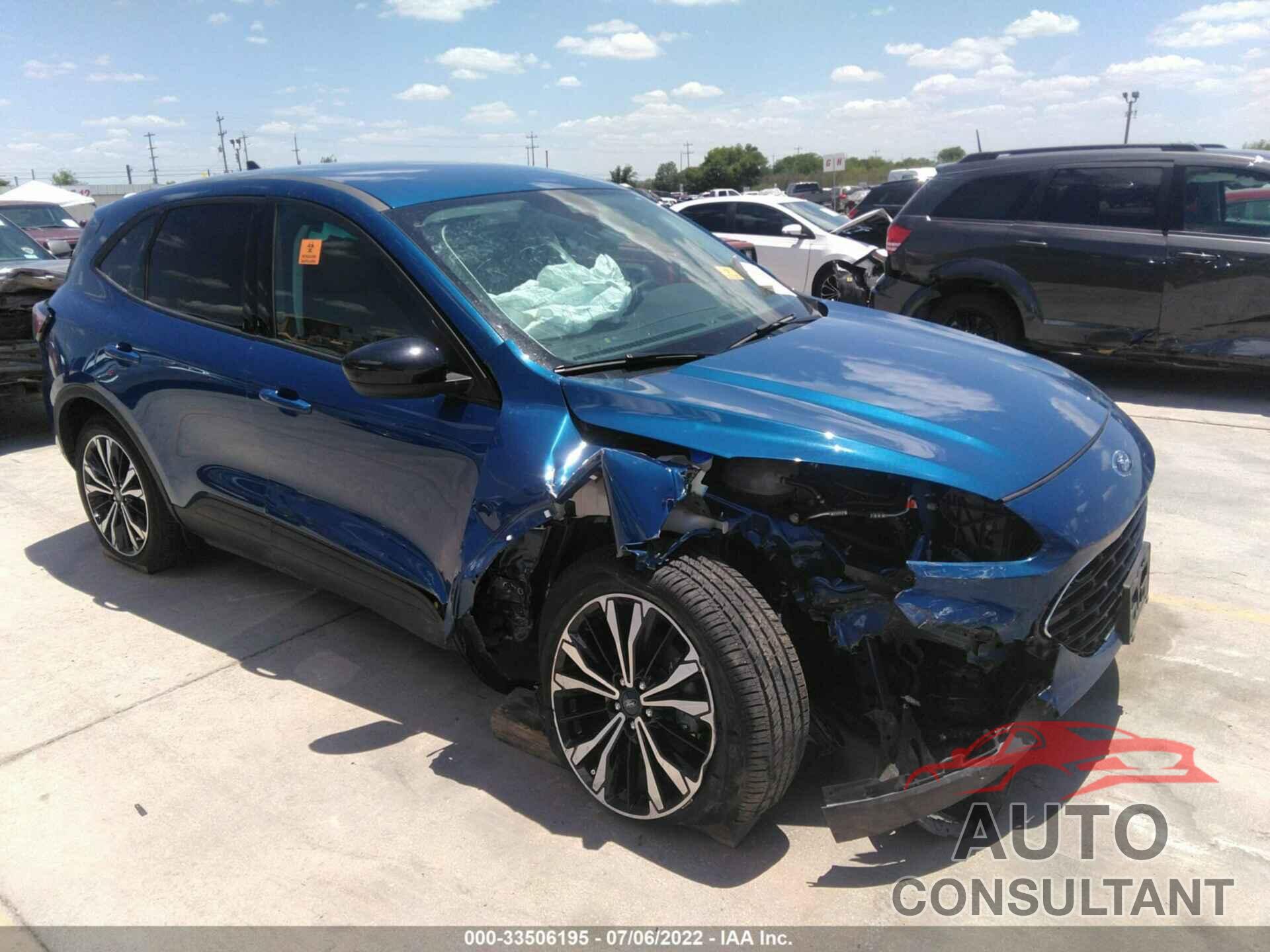 FORD ESCAPE 2022 - 1FMCU0G63NUA38068