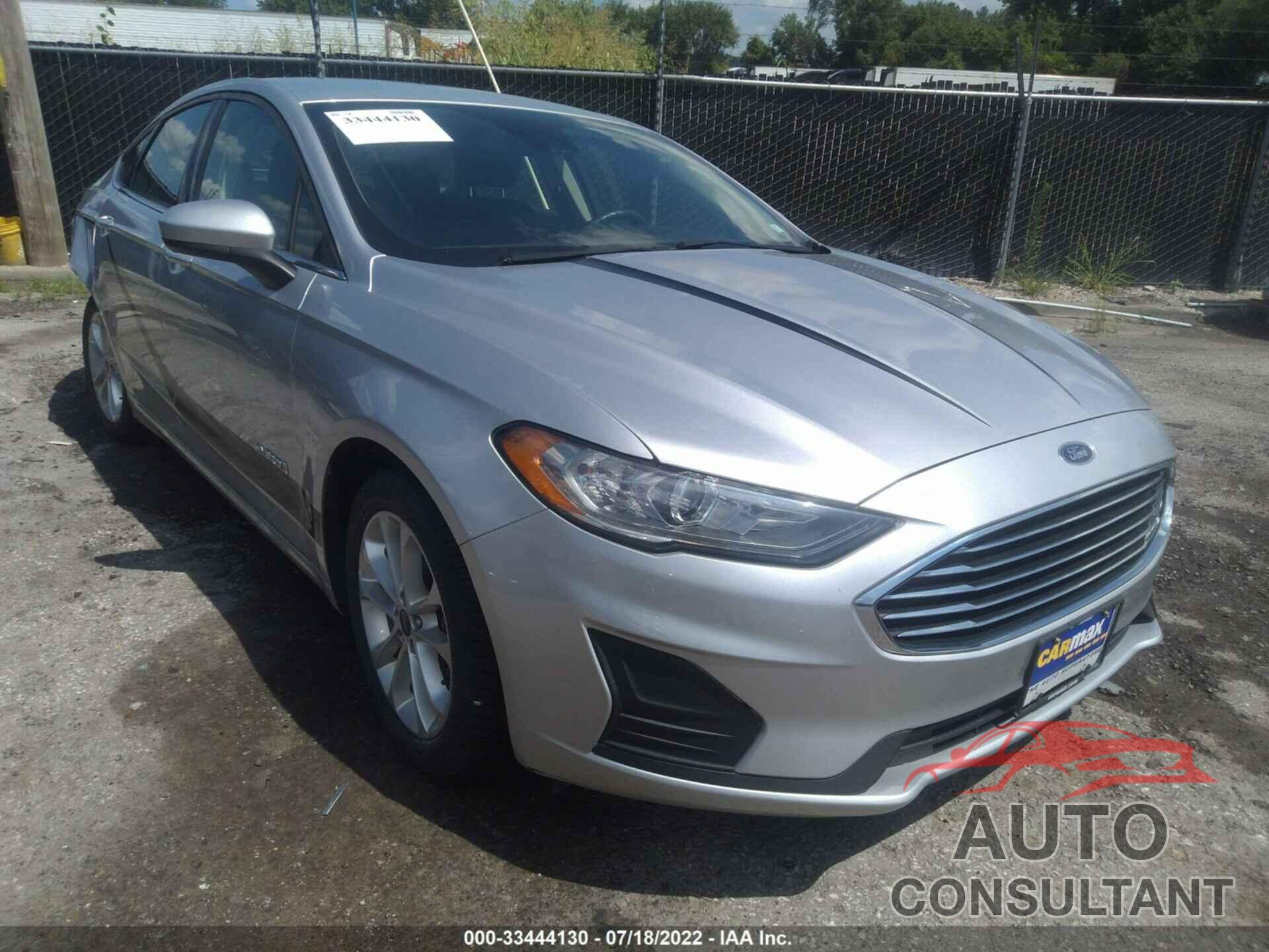 FORD FUSION HYBRID 2019 - 3FA6P0LU8KR124630